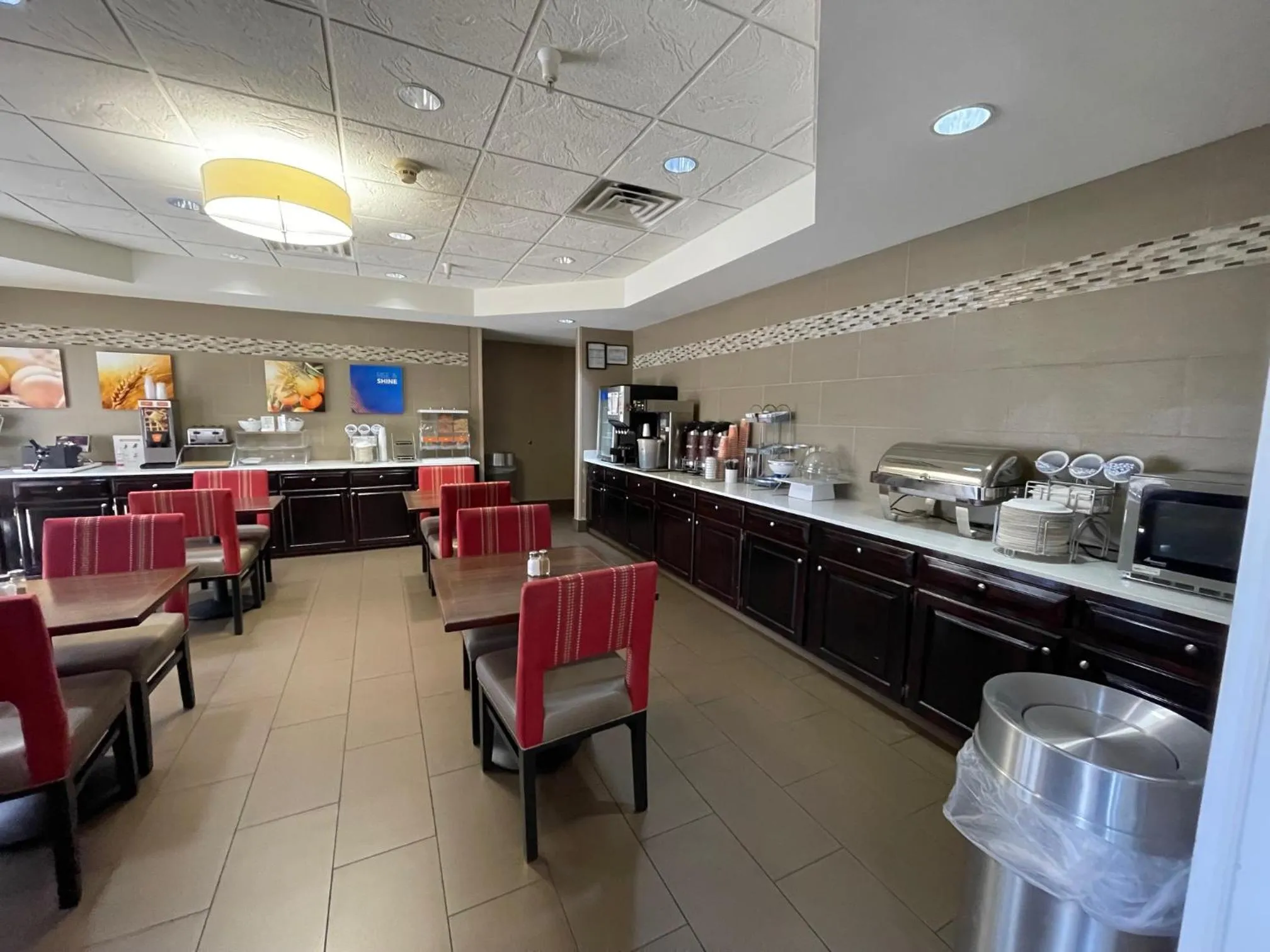 Kitchen or kitchenette in Comfort Suites Crossville