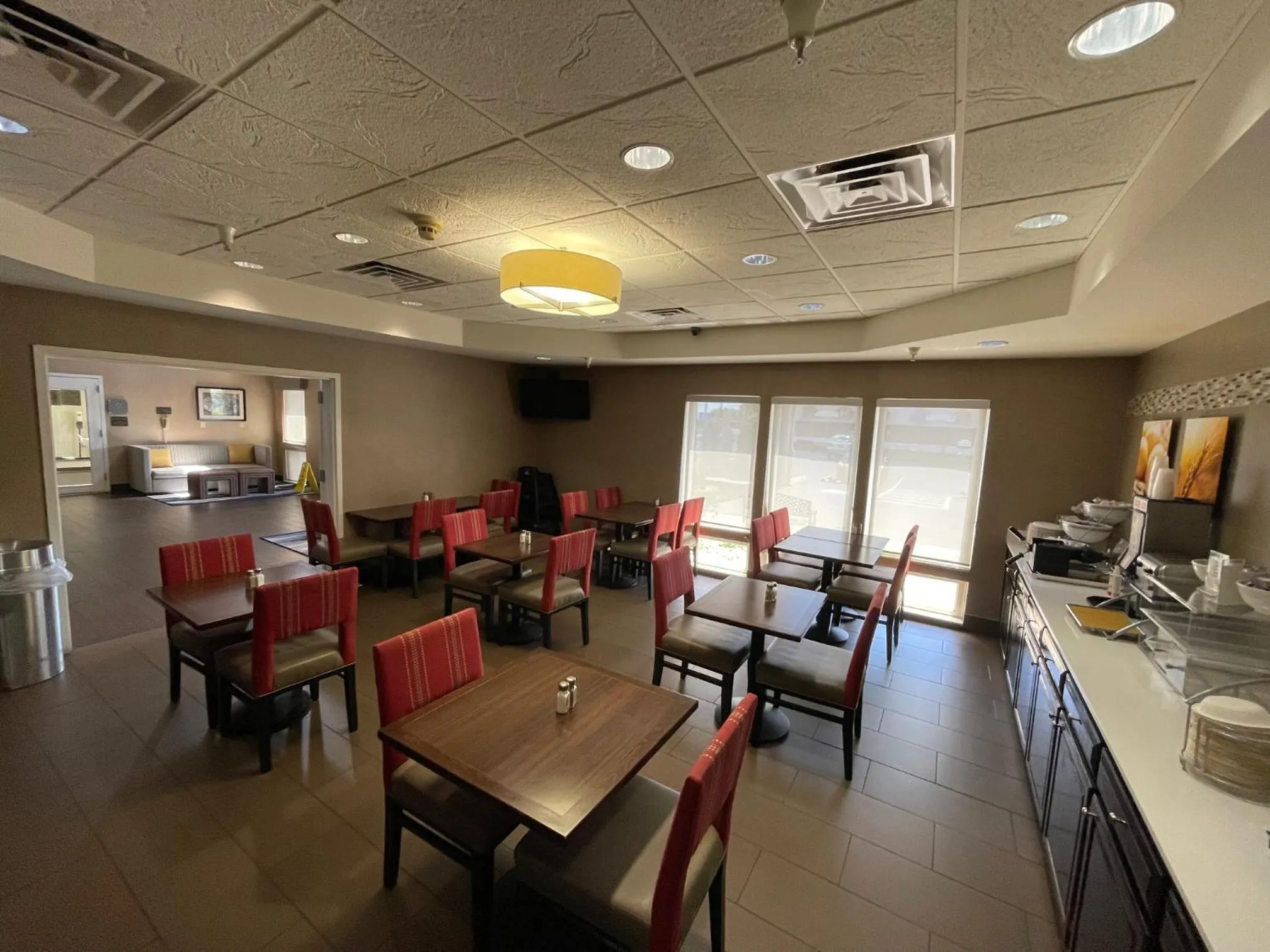 Kitchen or kitchenette in Comfort Suites Crossville