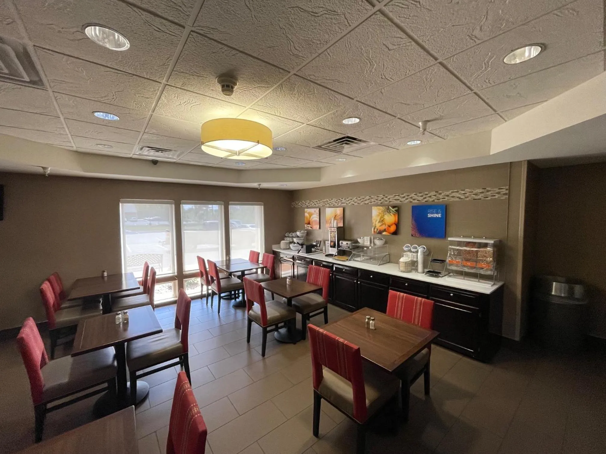 Food and drinks in Comfort Suites Crossville