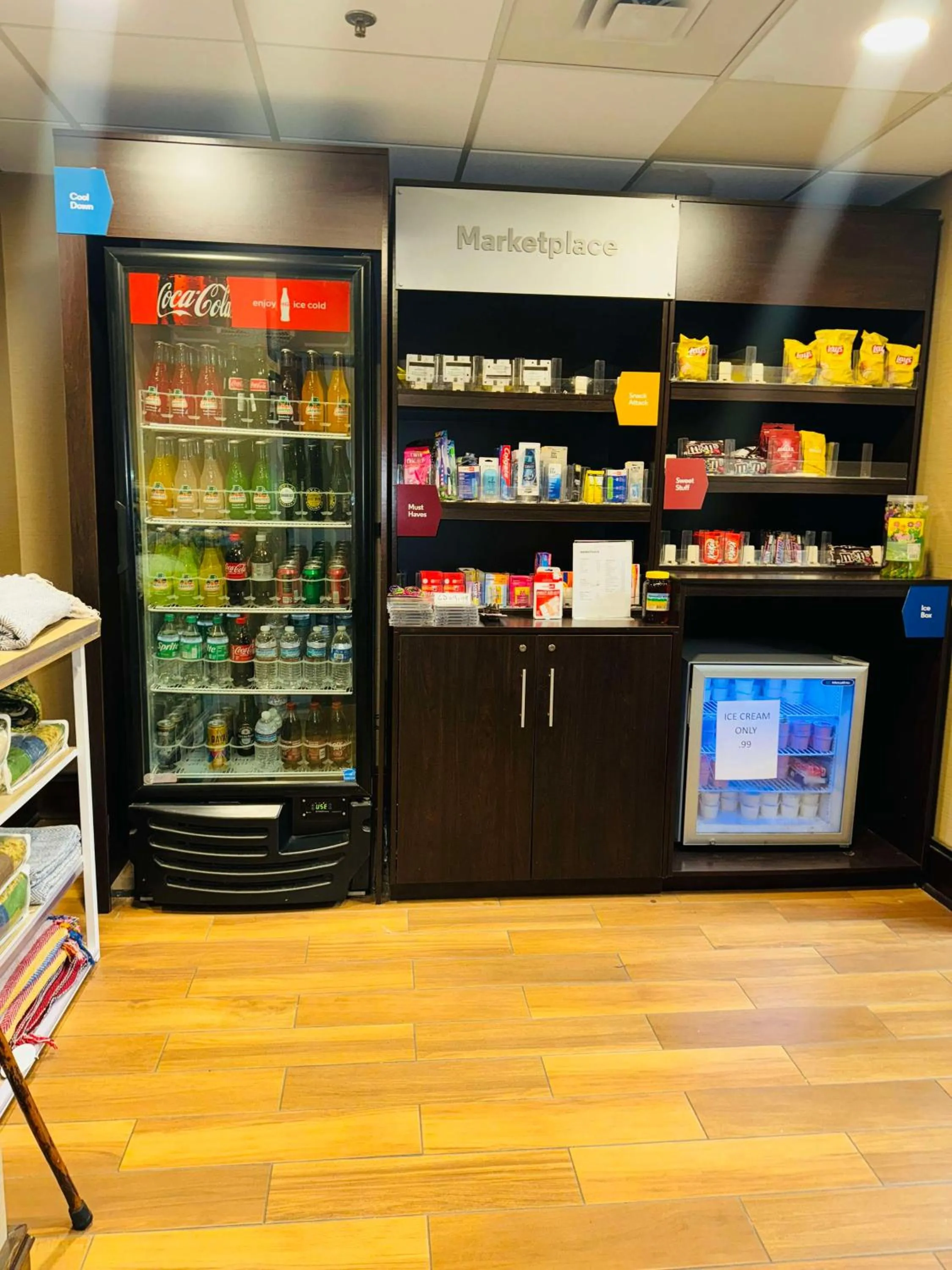 Property building in Vista Suites Near Island and Leconte Convention Center