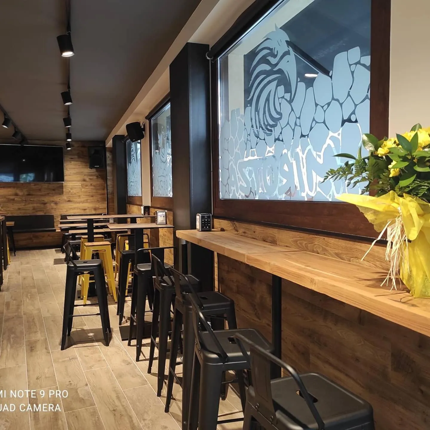 Restaurant/places to eat in MIROTZA ROOMS AND APARTMENTS