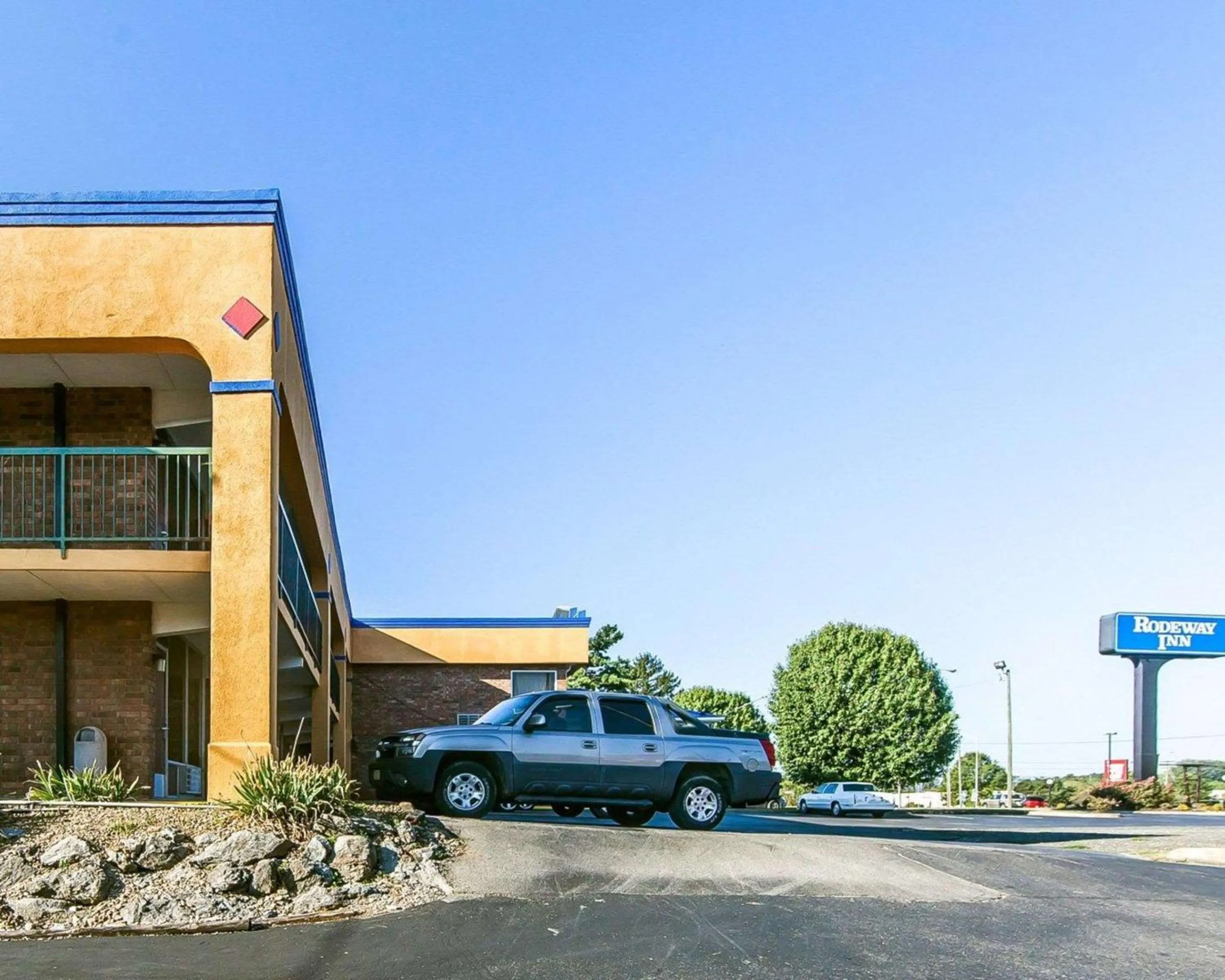 Property building in Rodeway Inn Sweetwater South