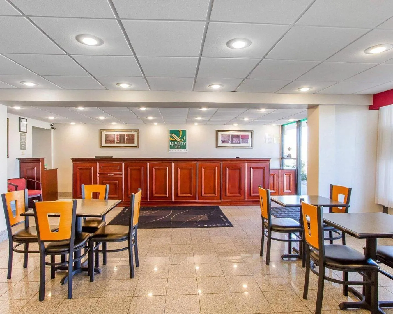 Lobby or reception in Quality Inn Dyersburg I-155