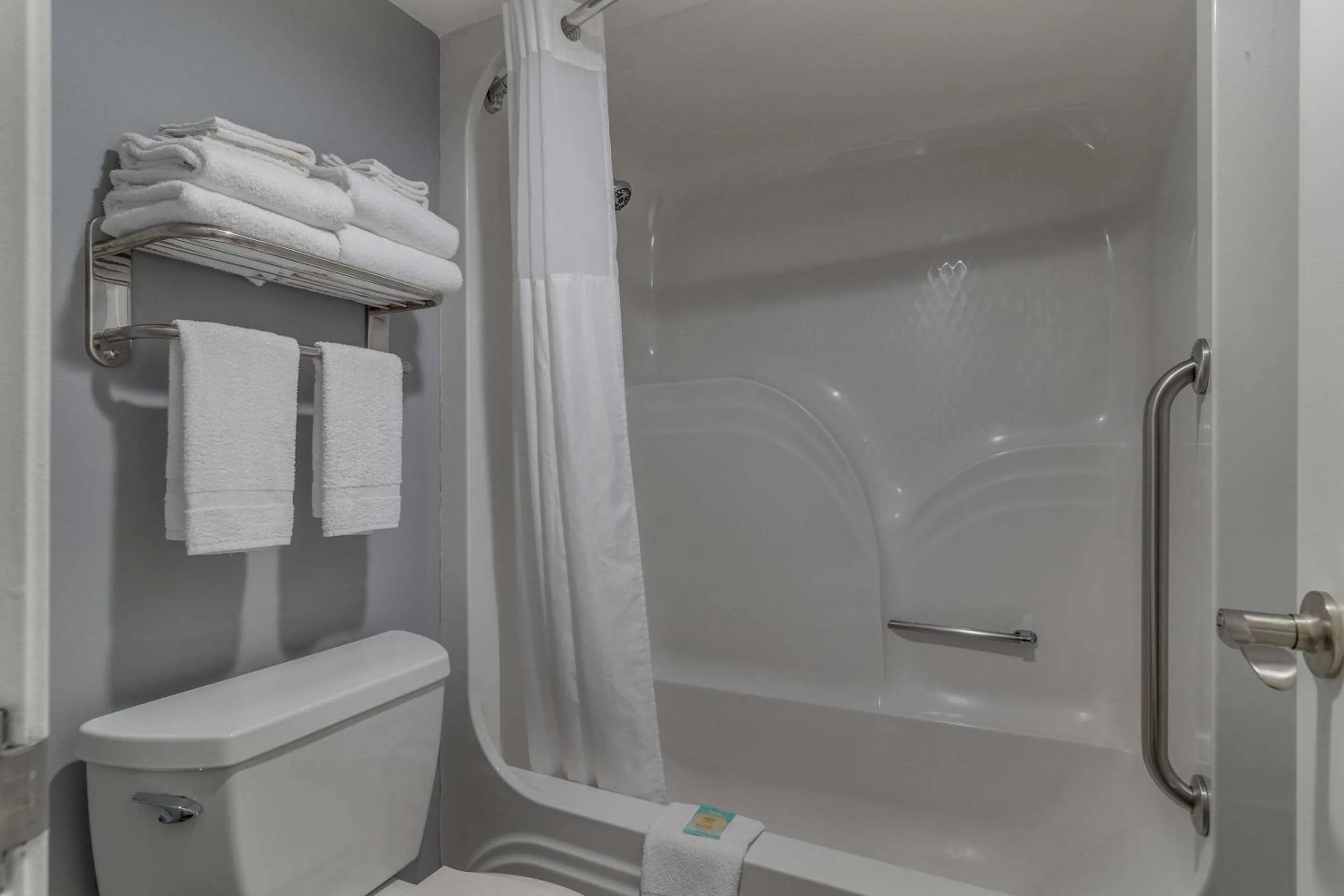 Bedroom in Quality Inn Kodak Sevierville