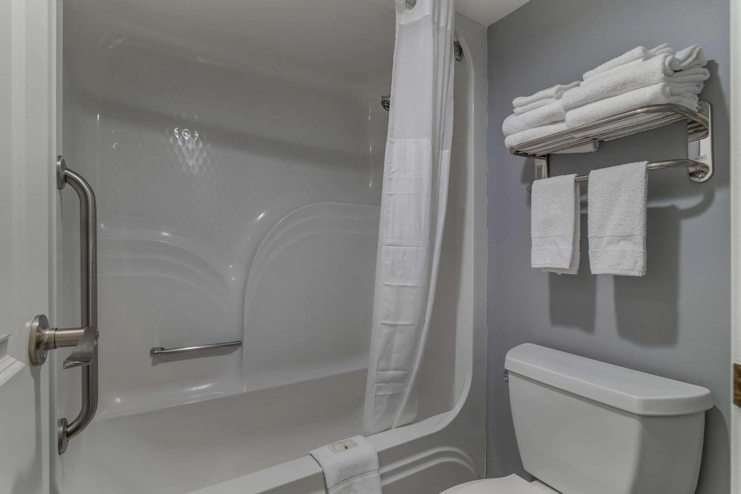 Bedroom in Quality Inn Kodak Sevierville