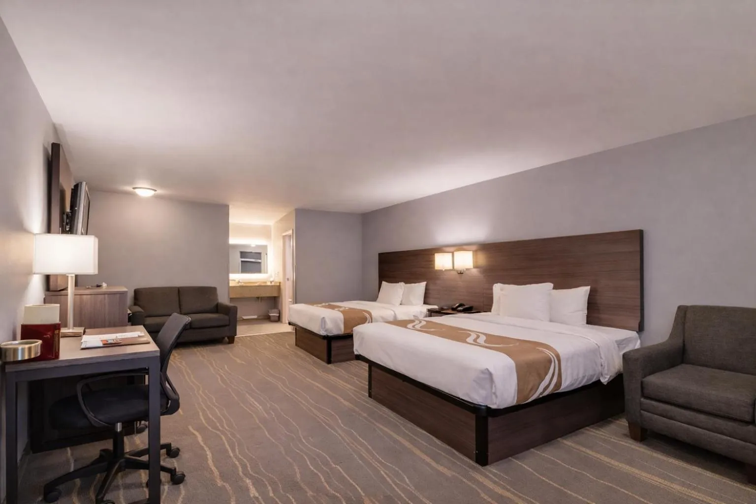 TV and multimedia, Bed in Quality Inn Kodak Sevierville