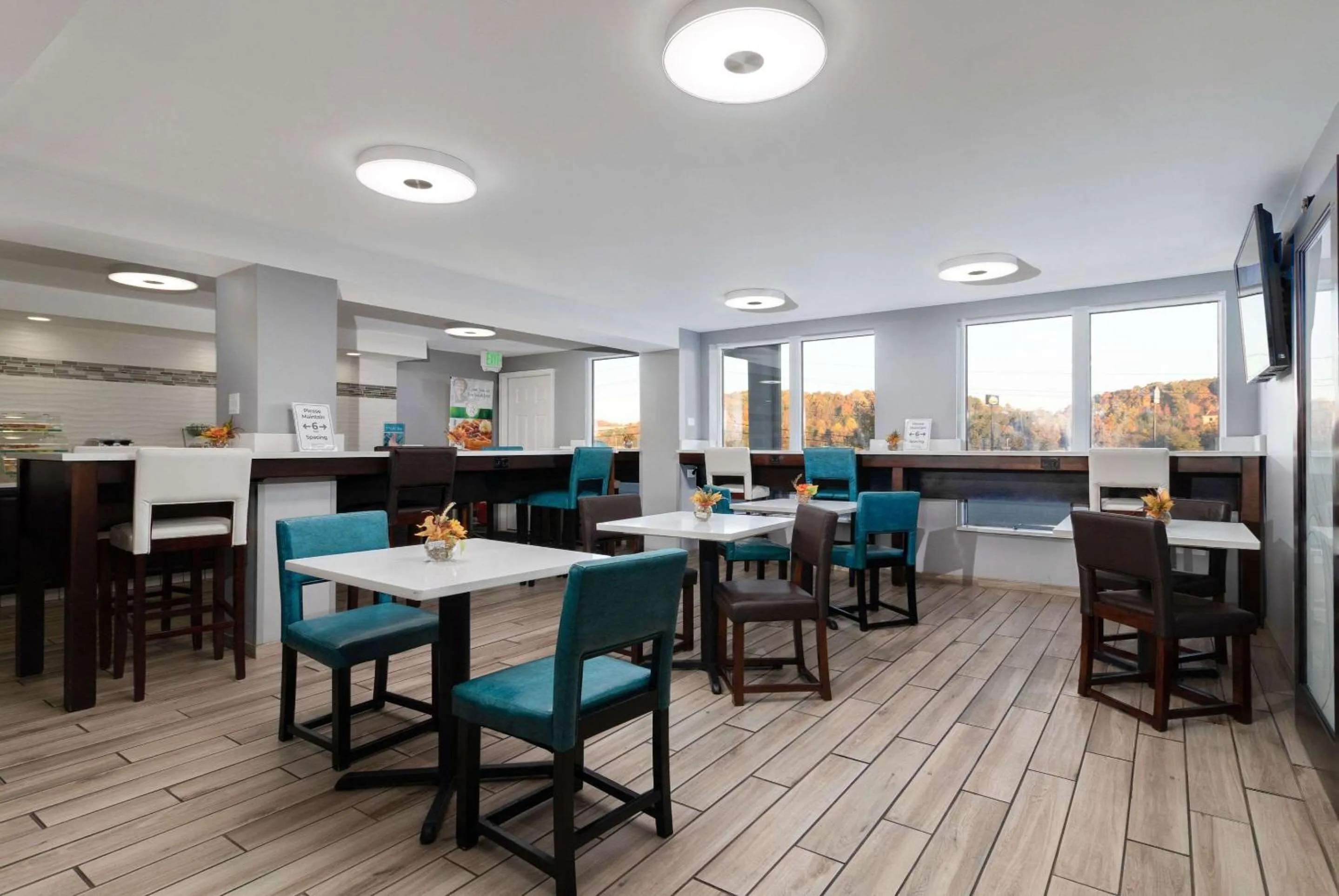 Restaurant/places to eat in Quality Inn Kodak Sevierville