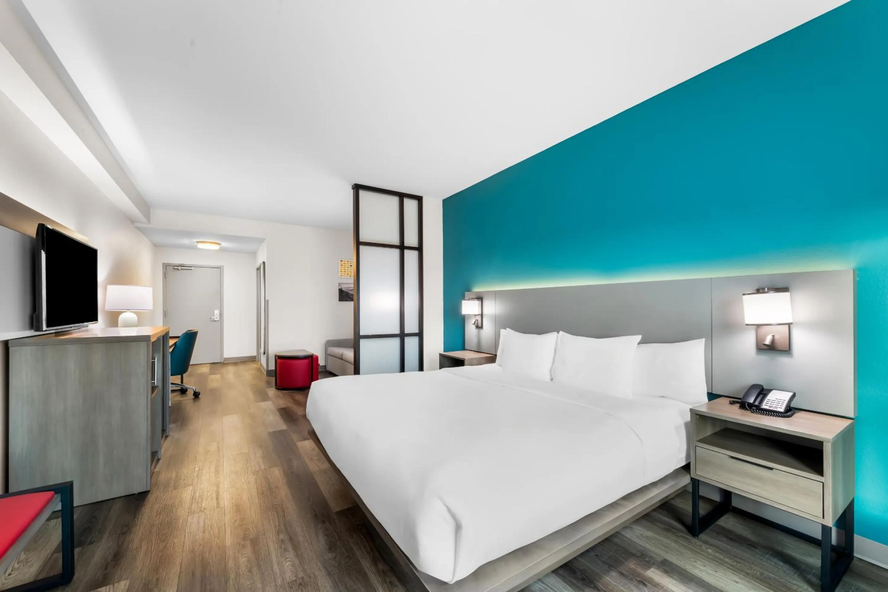 Bed in Comfort Suites Knoxville West - Farragut