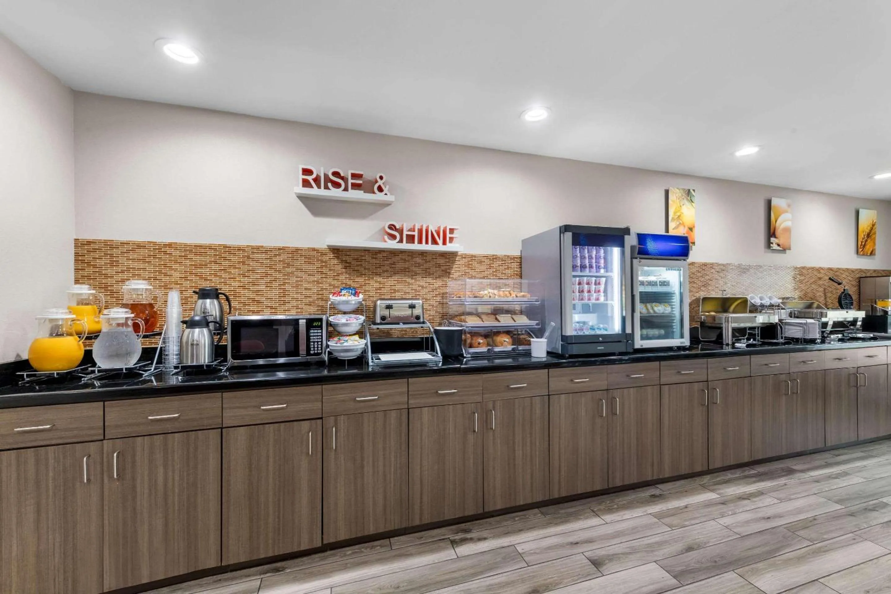 Breakfast in Comfort Suites Knoxville West - Farragut