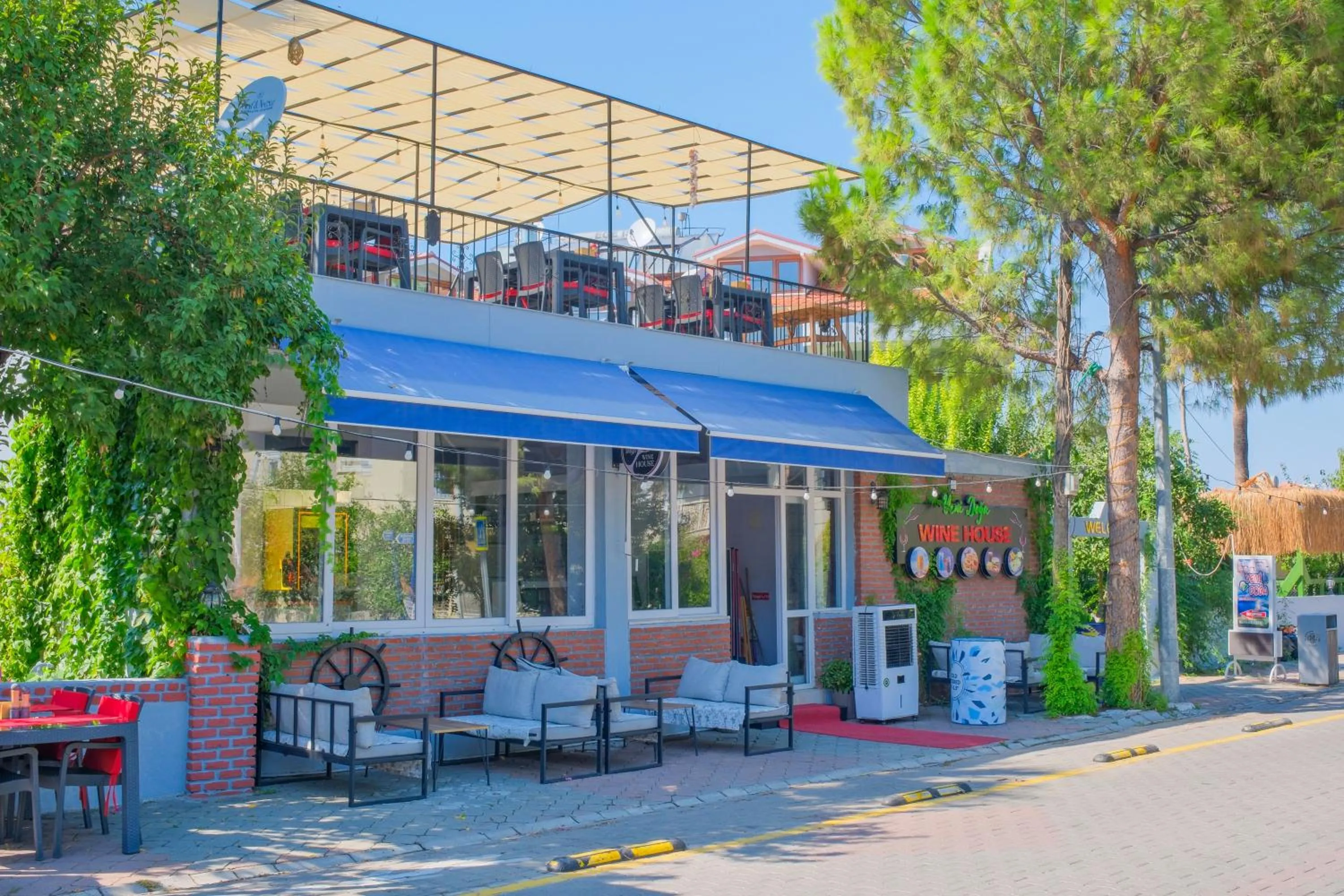 Restaurant/places to eat in YENI DOGA HOTEL