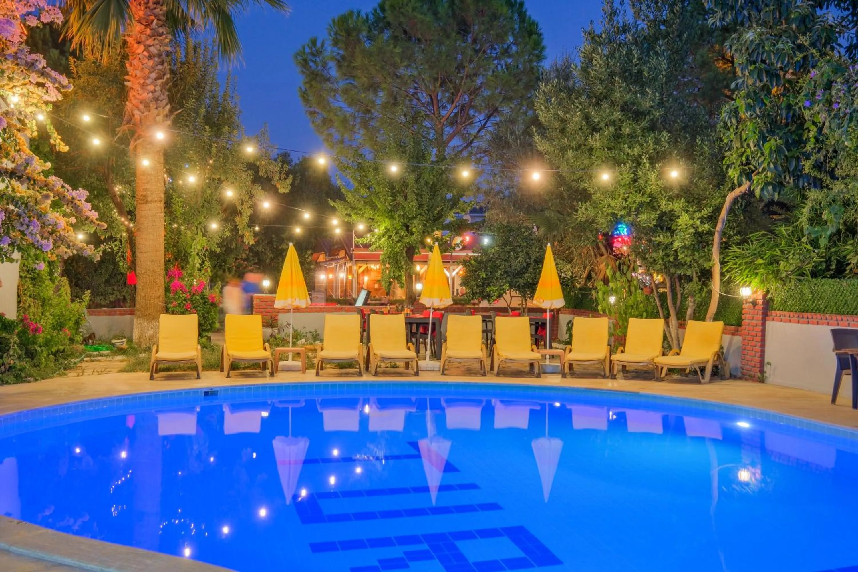 sunbed in YENI DOGA HOTEL