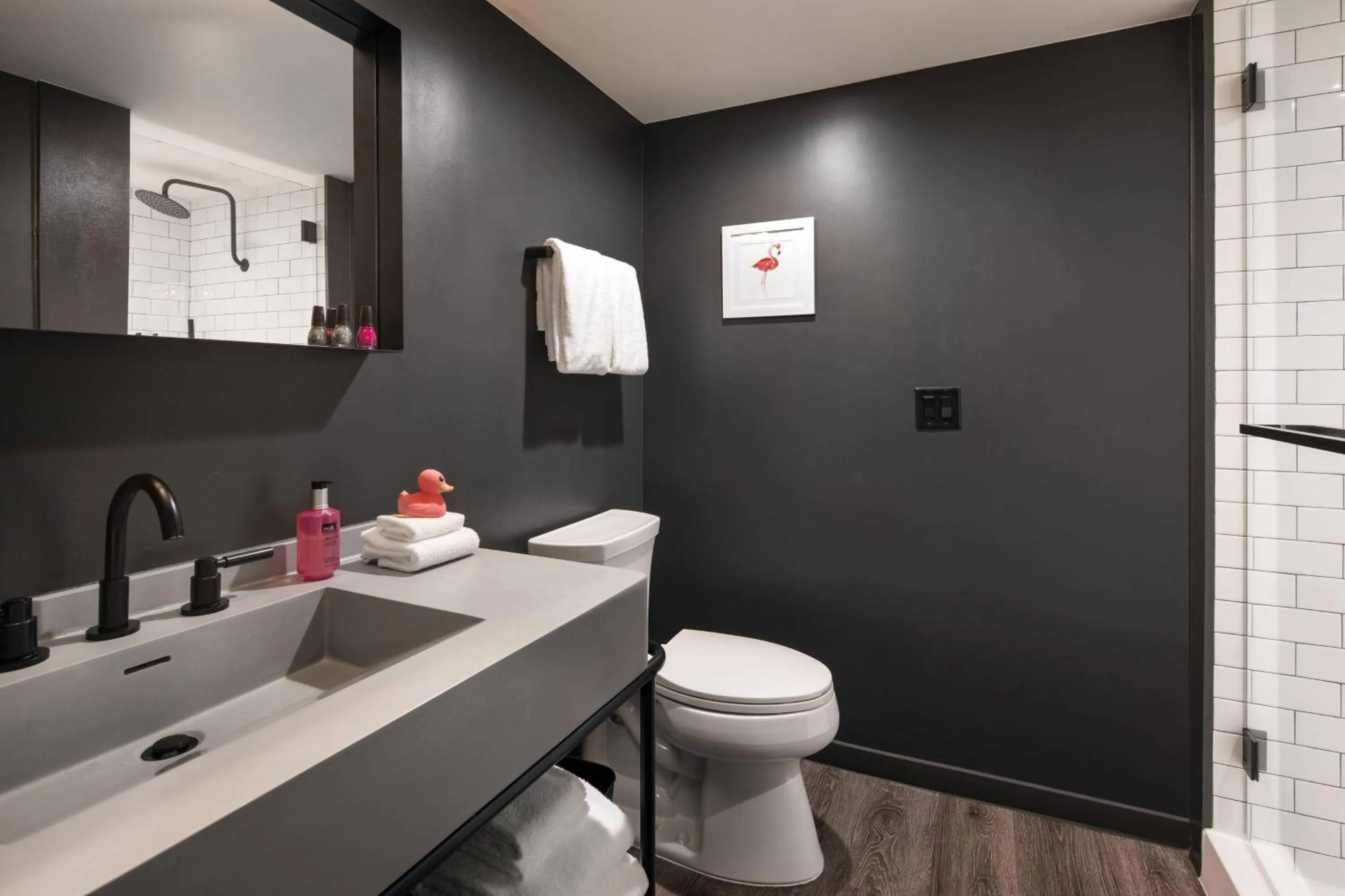 Bathroom in MOXY Memphis Downtown