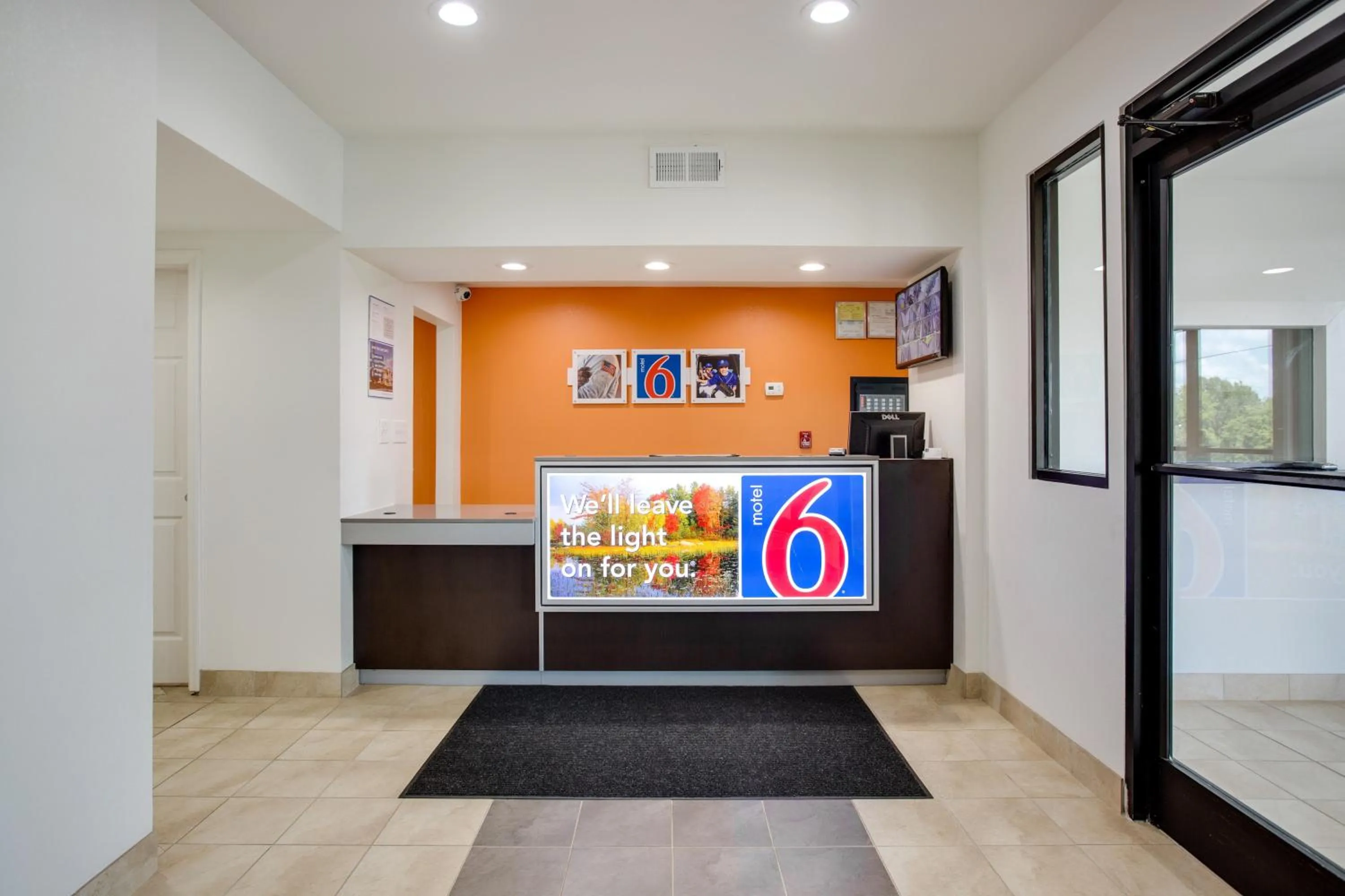 Lobby or reception in Motel 6-White House, TN