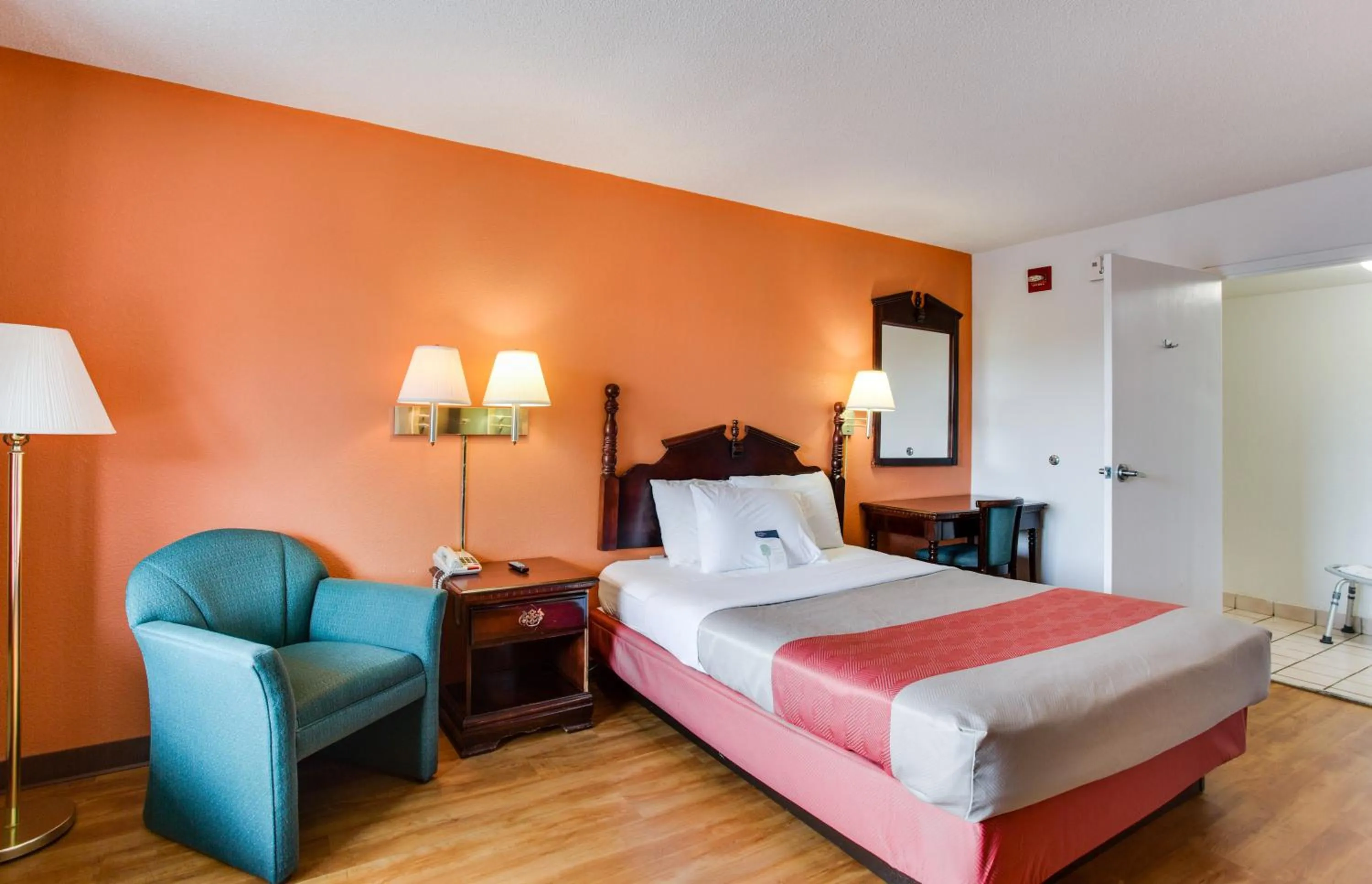 Bedroom, Bed in Motel 6-White House, TN