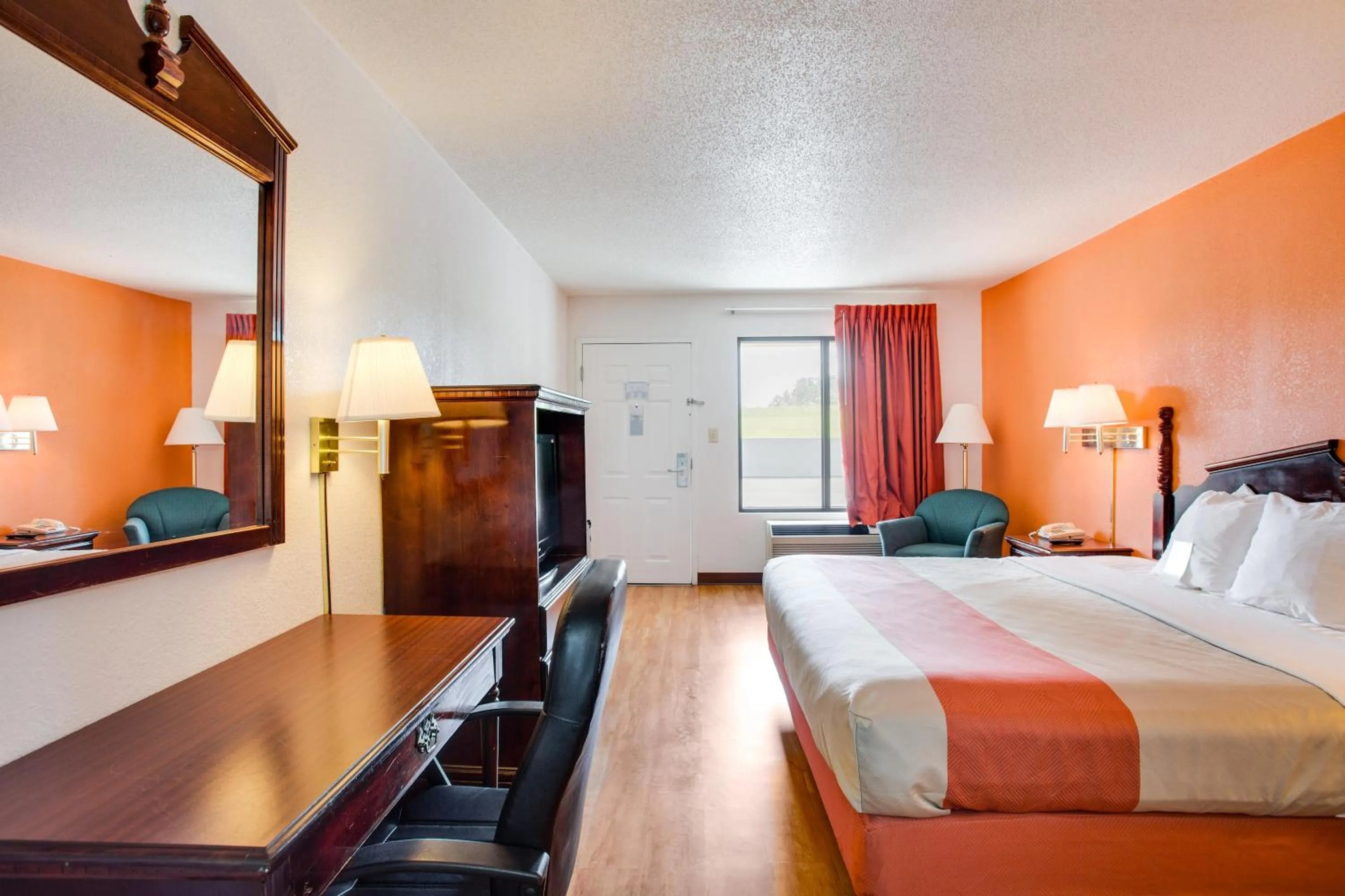 Bedroom, Bed in Motel 6-White House, TN