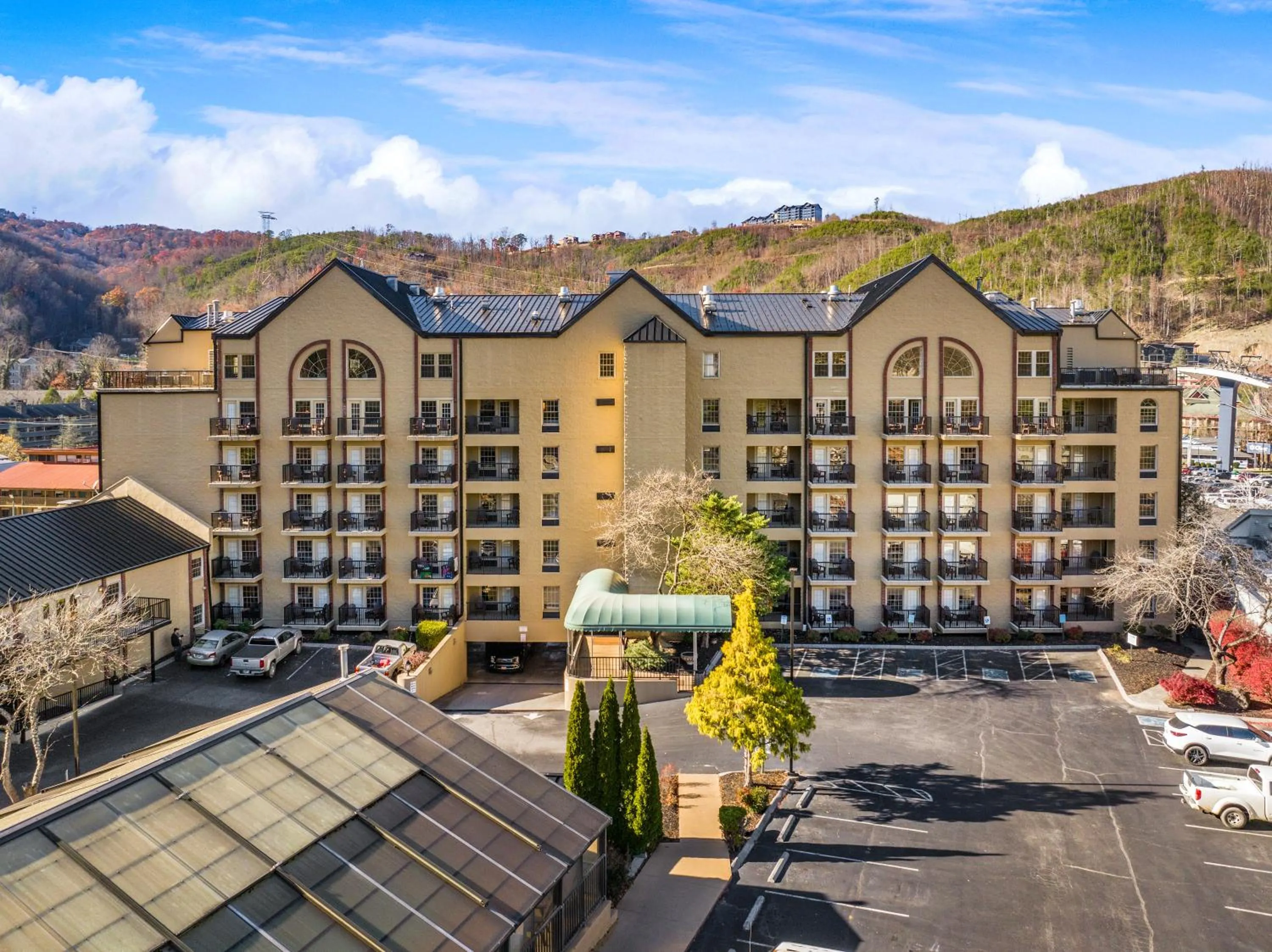 Black Bear Inn & Suites