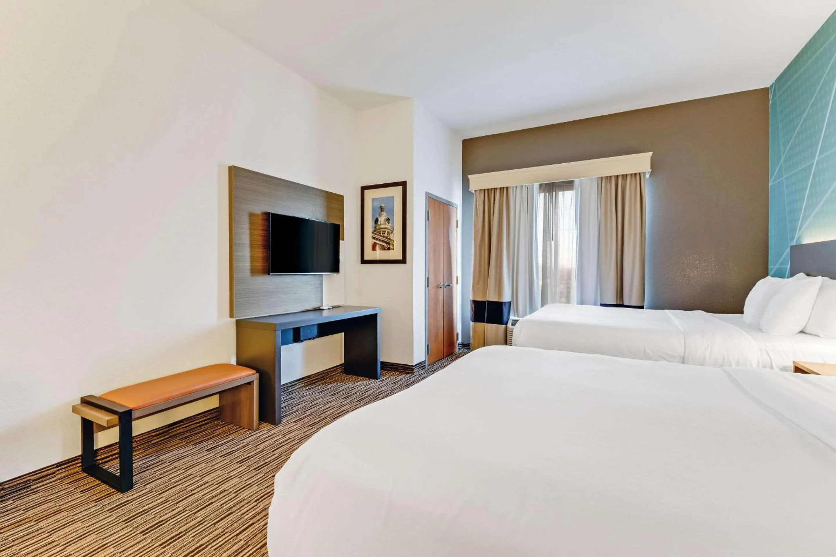 Bedroom, Bed in Comfort Suites Murfreesboro Shopping District