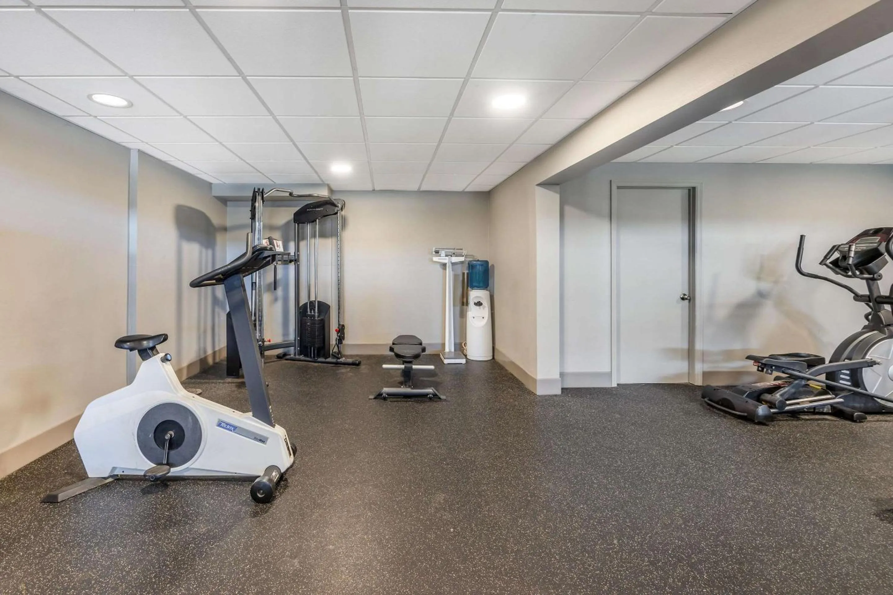 Fitness centre/facilities in Clarion Inn Murfreesboro Old Fort Pkwy