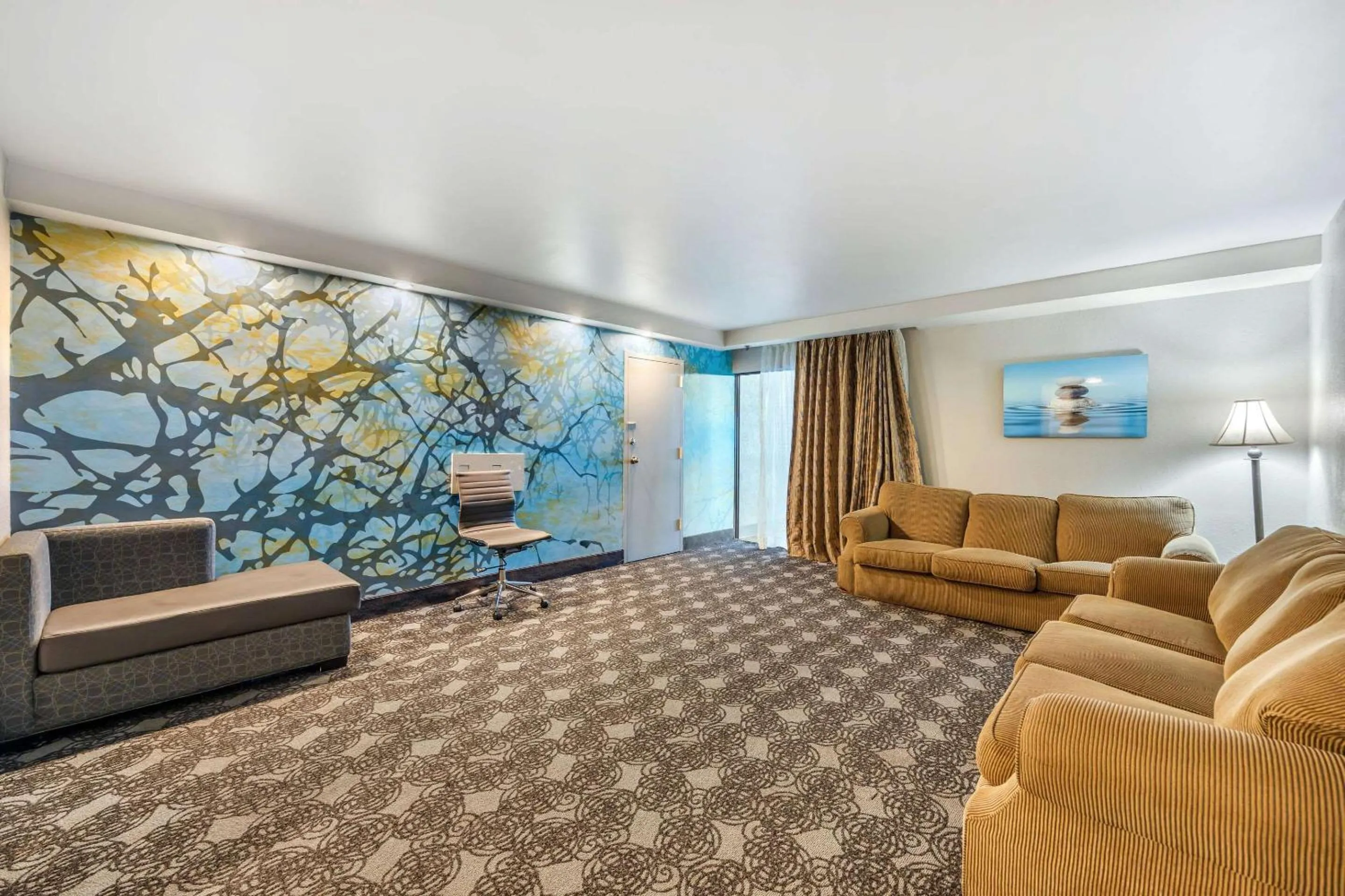 Bedroom in Clarion Inn Murfreesboro Old Fort Pkwy