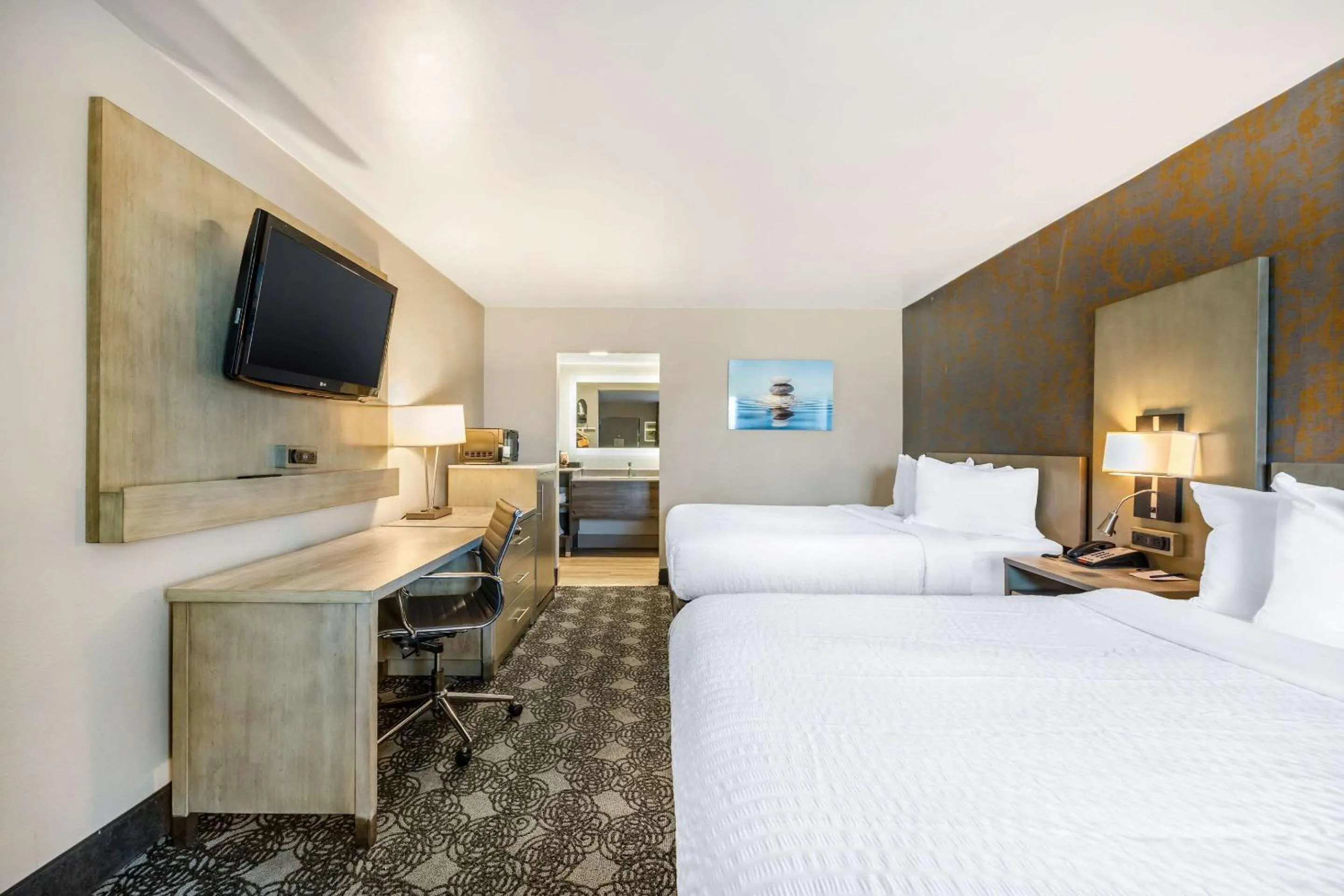 Bedroom, Bed in Clarion Inn Murfreesboro Old Fort Pkwy