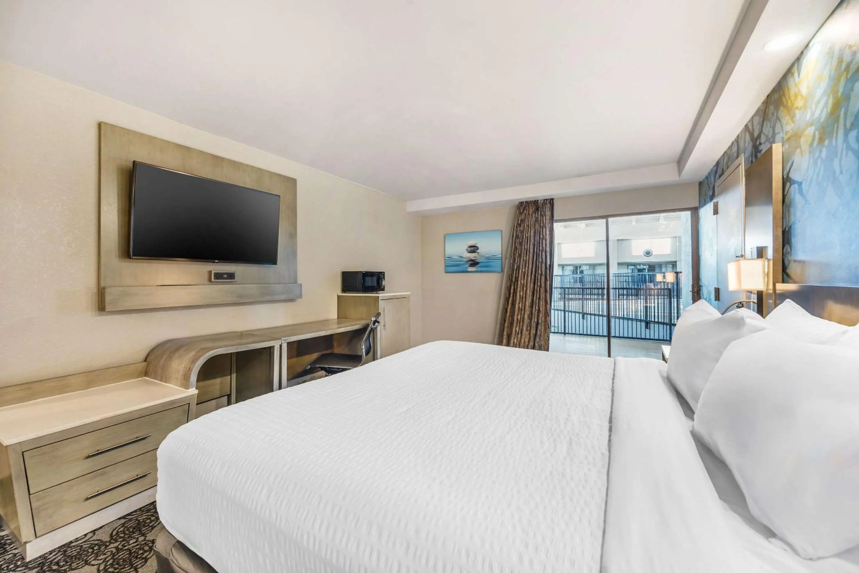 Bedroom, Bed in Clarion Inn Murfreesboro Old Fort Pkwy