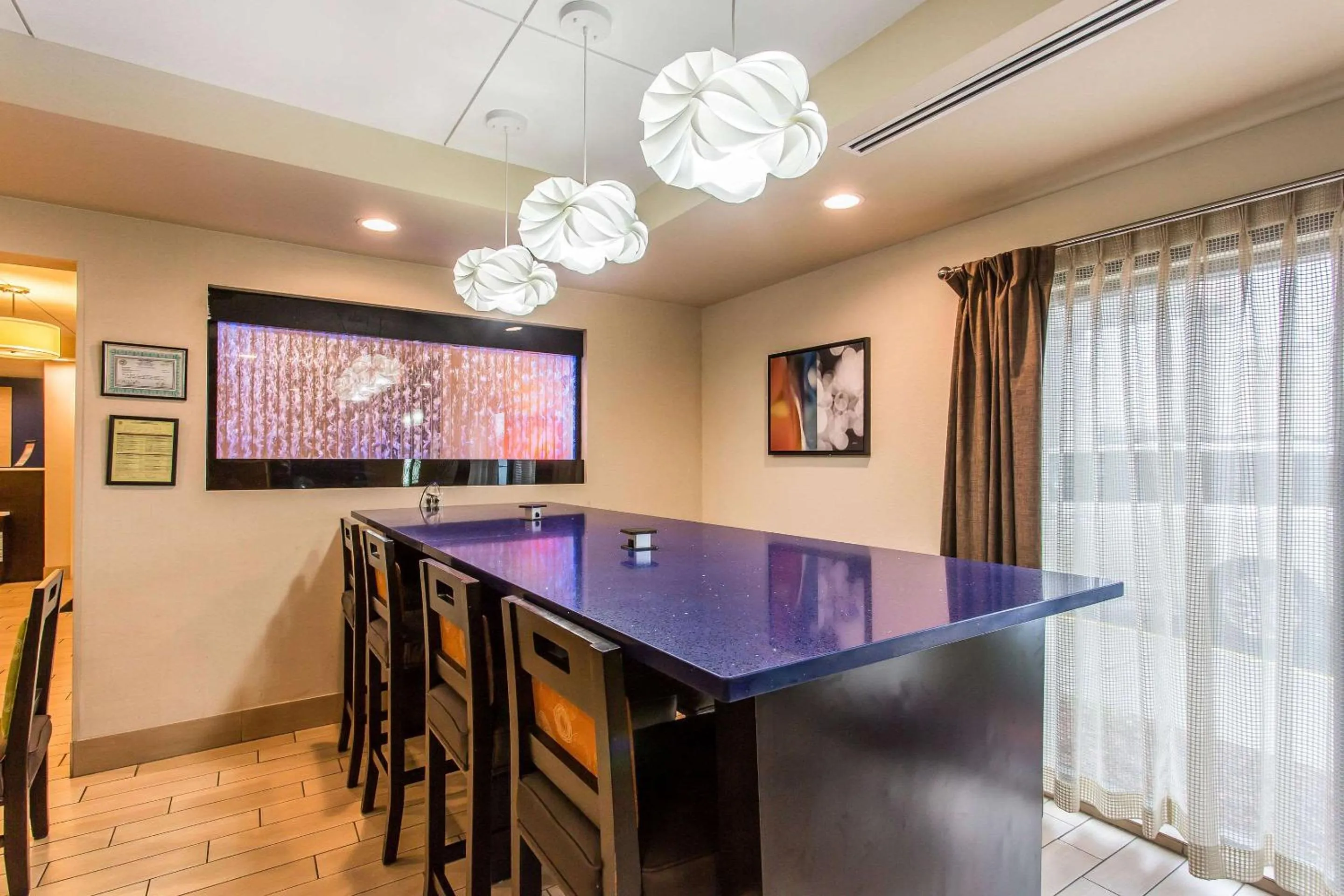 Breakfast in Comfort Inn & Suites Cookeville