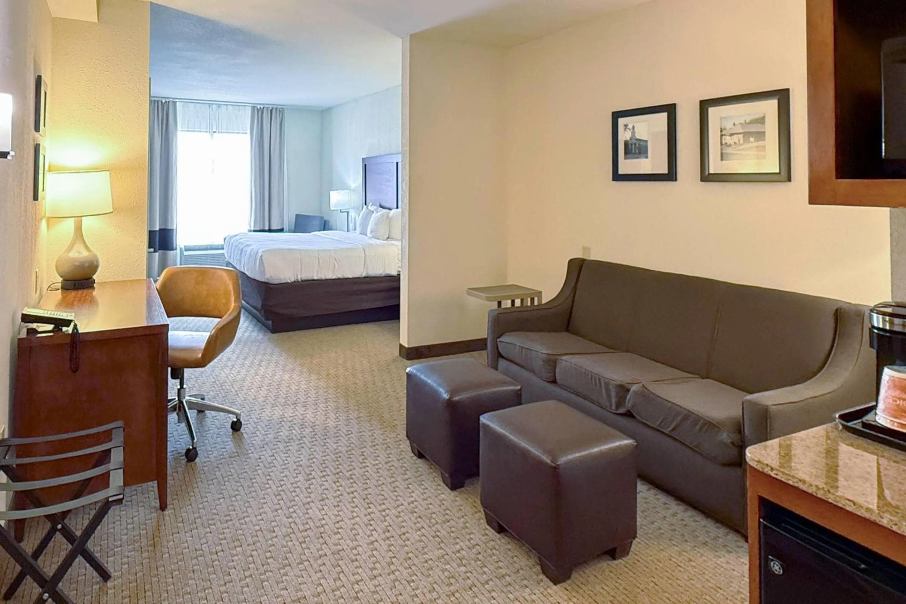 Bedroom, Bed in Comfort Inn & Suites Rogersville