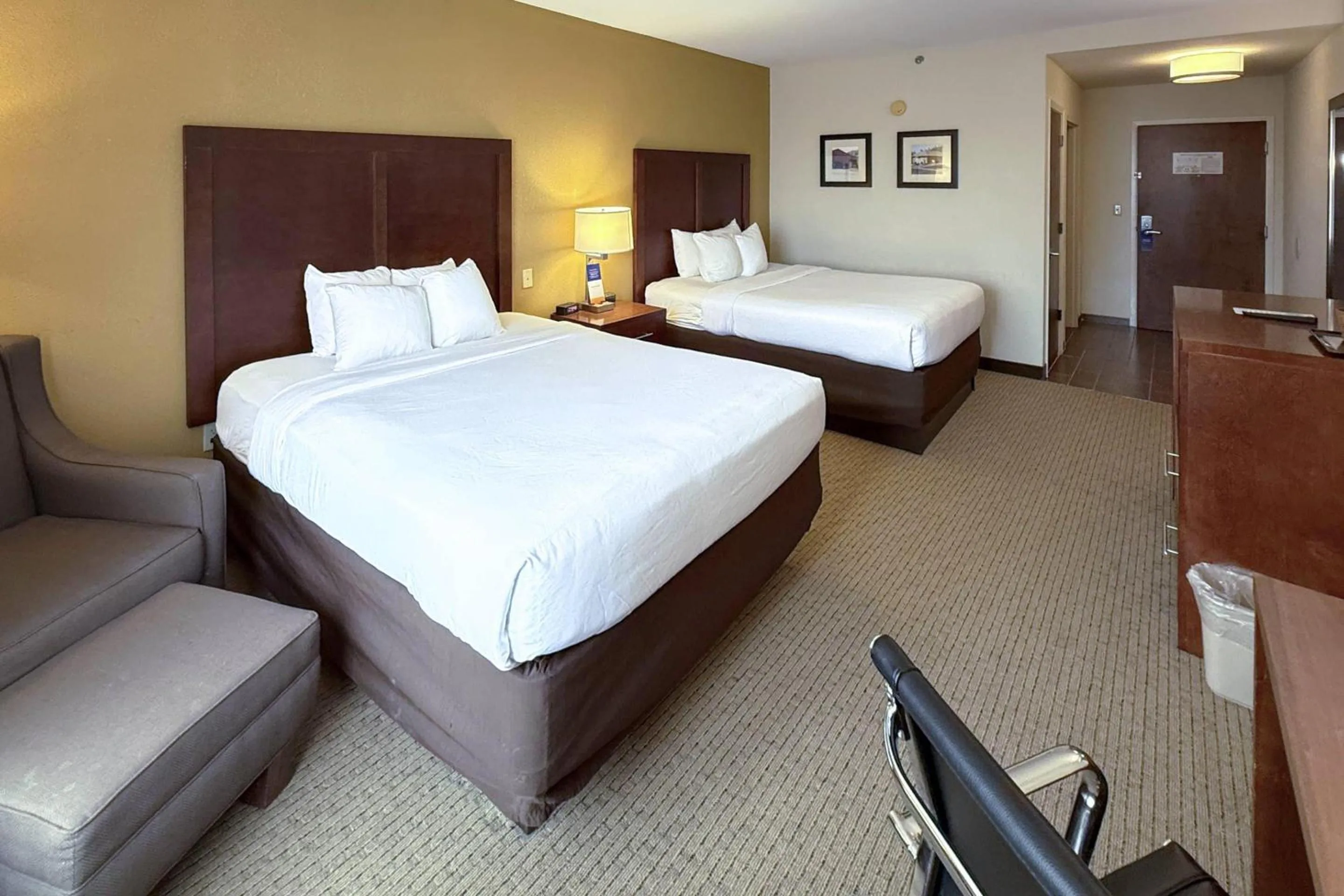 Bedroom, Bed in Comfort Inn & Suites Rogersville