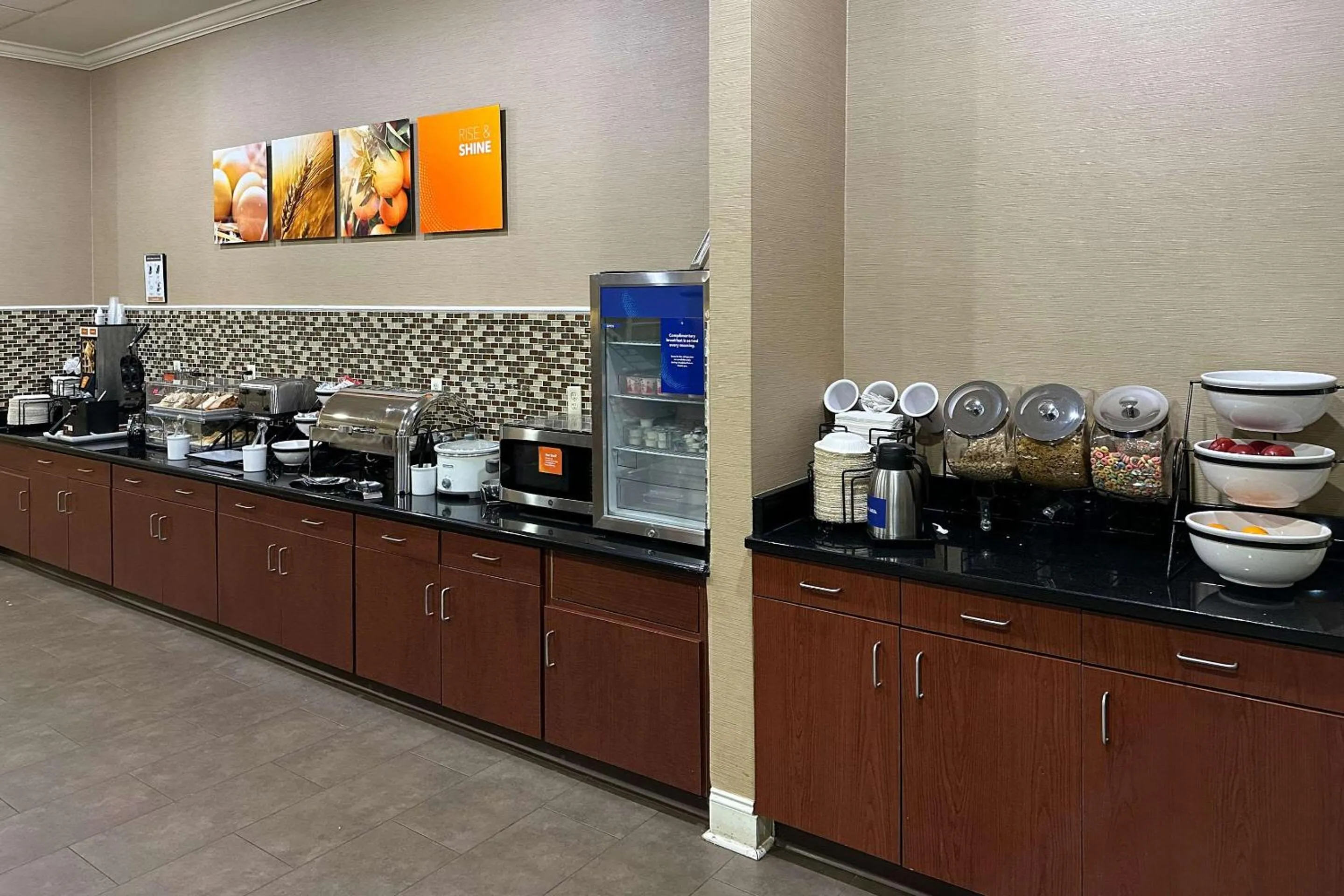 Breakfast in Comfort Inn & Suites Rogersville