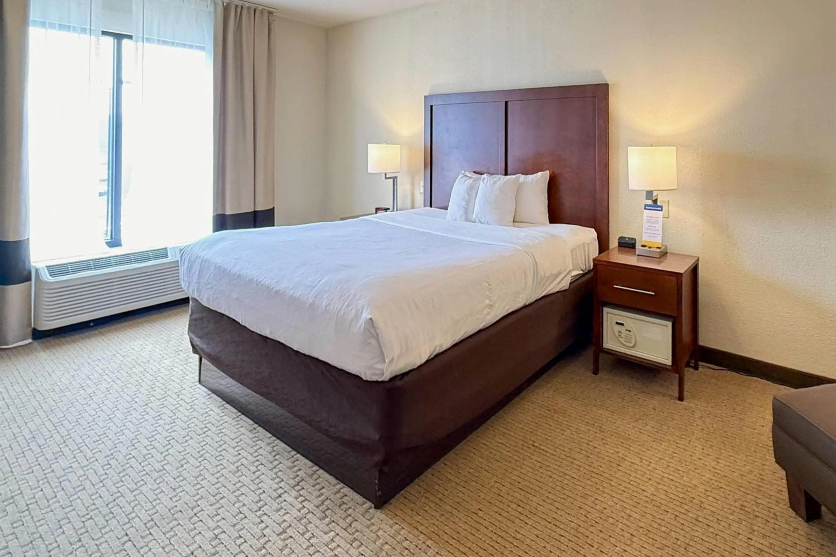 Bedroom, Bed in Comfort Inn & Suites Rogersville