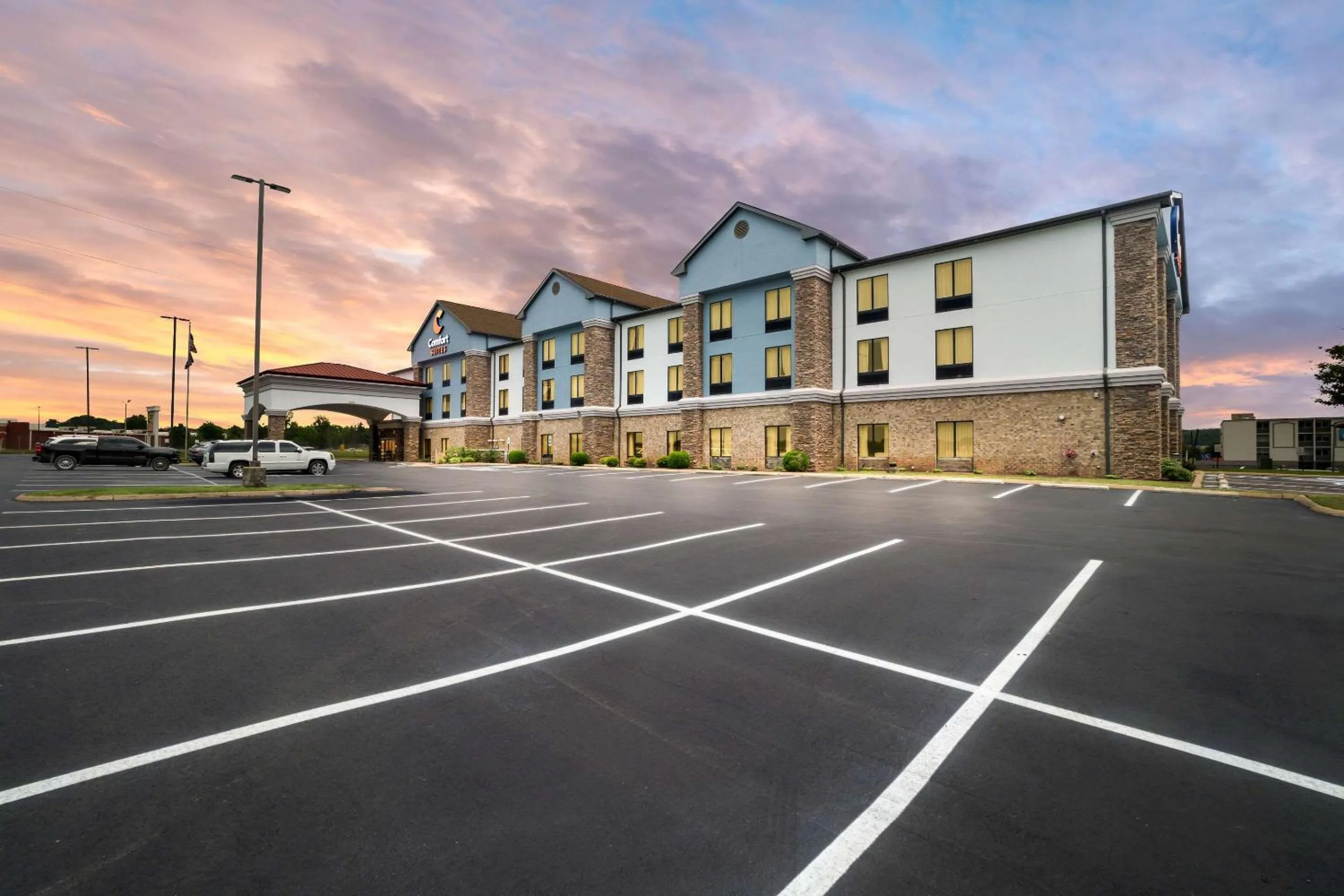 Property building in Comfort Suites Jackson I-40