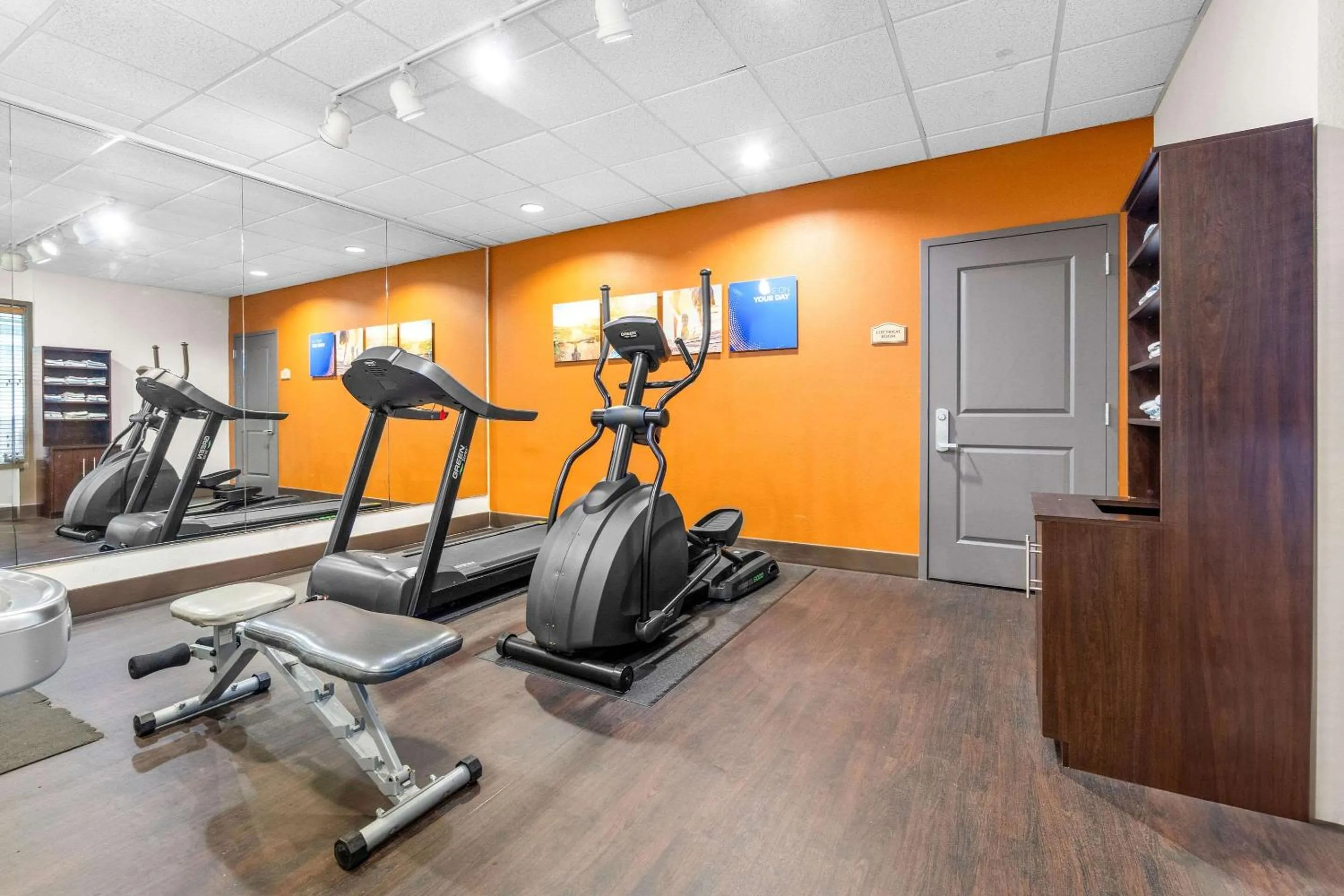 Fitness centre/facilities in Comfort Suites Jackson I-40
