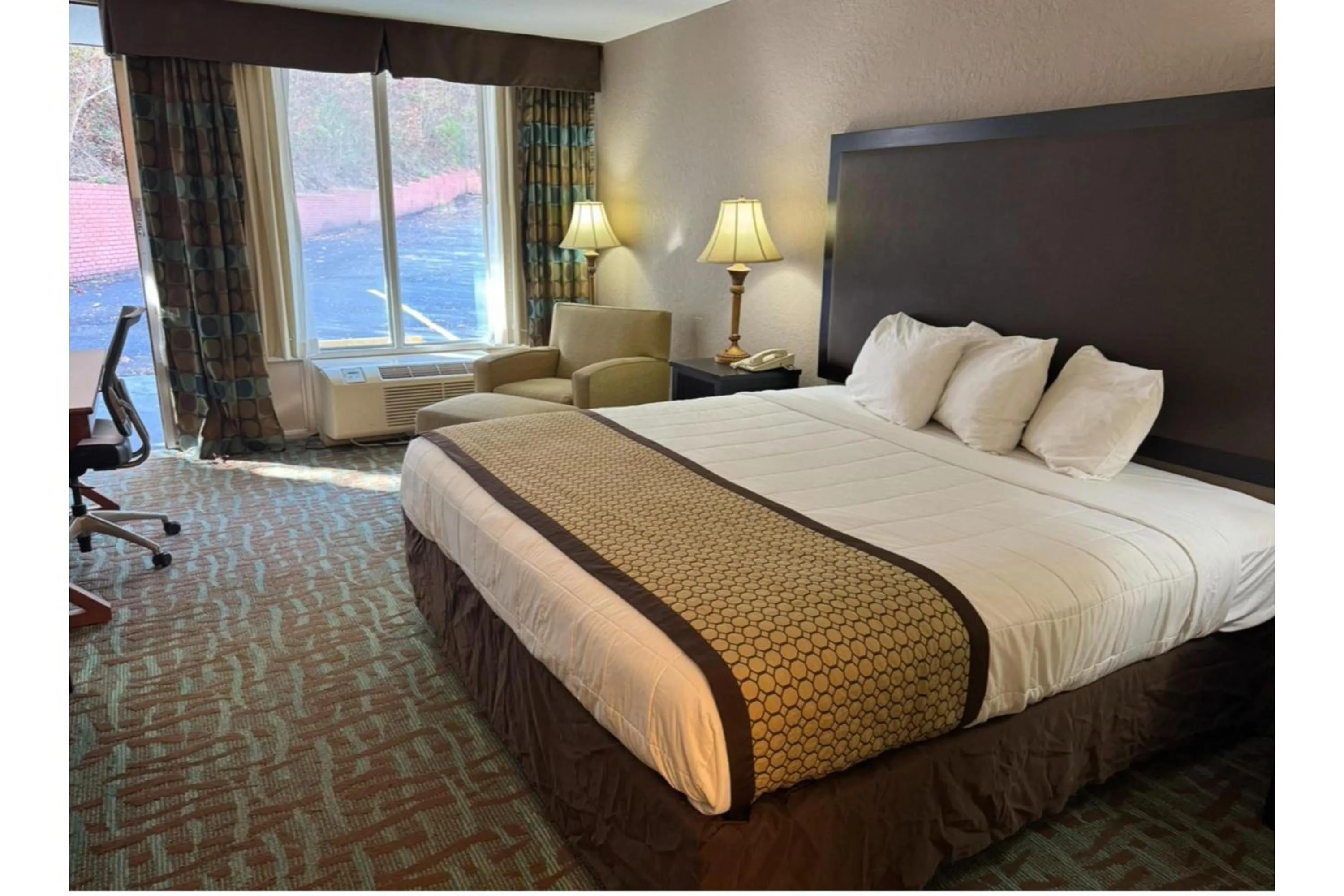 Bedroom, Bed in Quality Inn