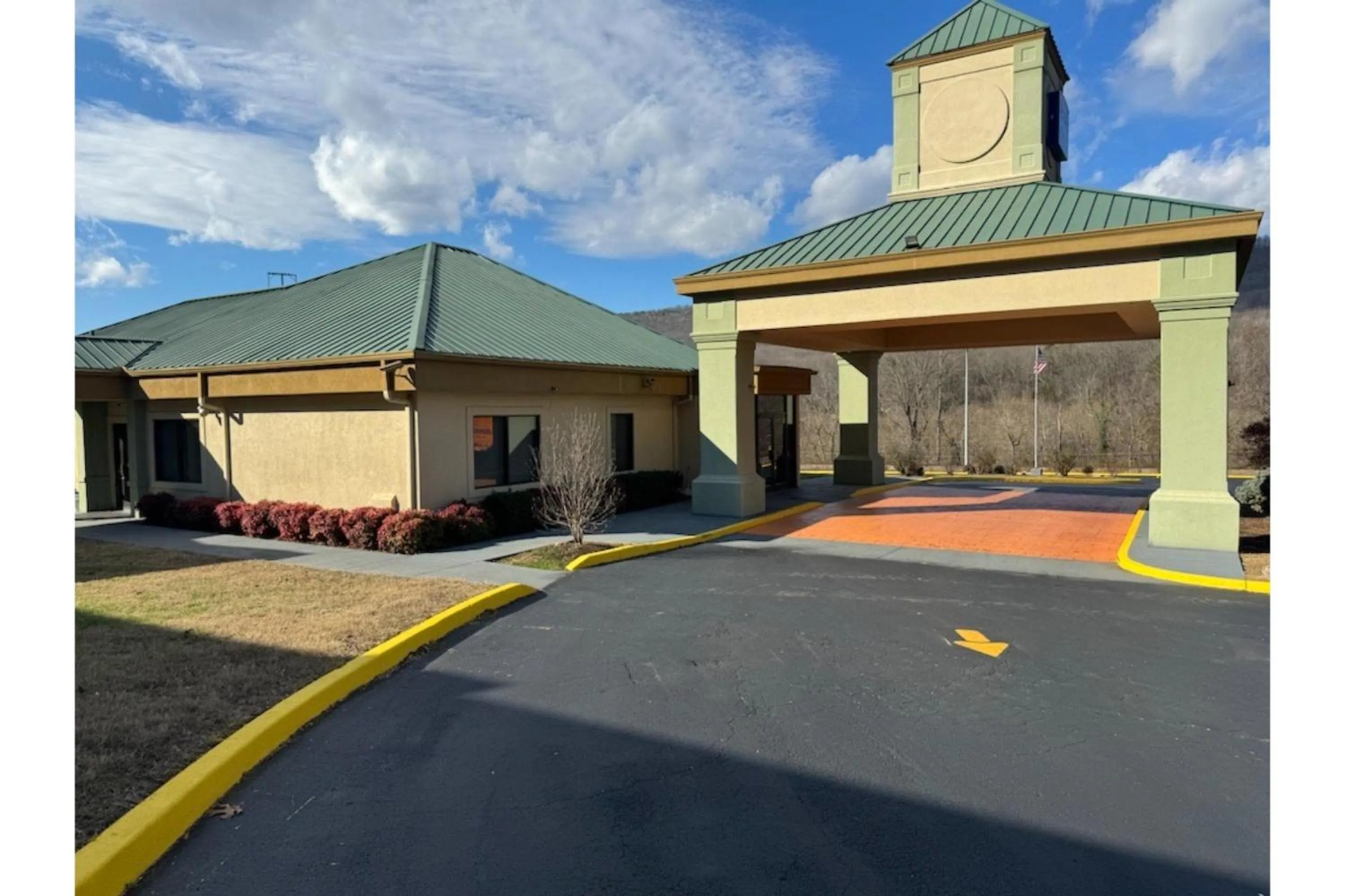 Facade/entrance in Quality Inn