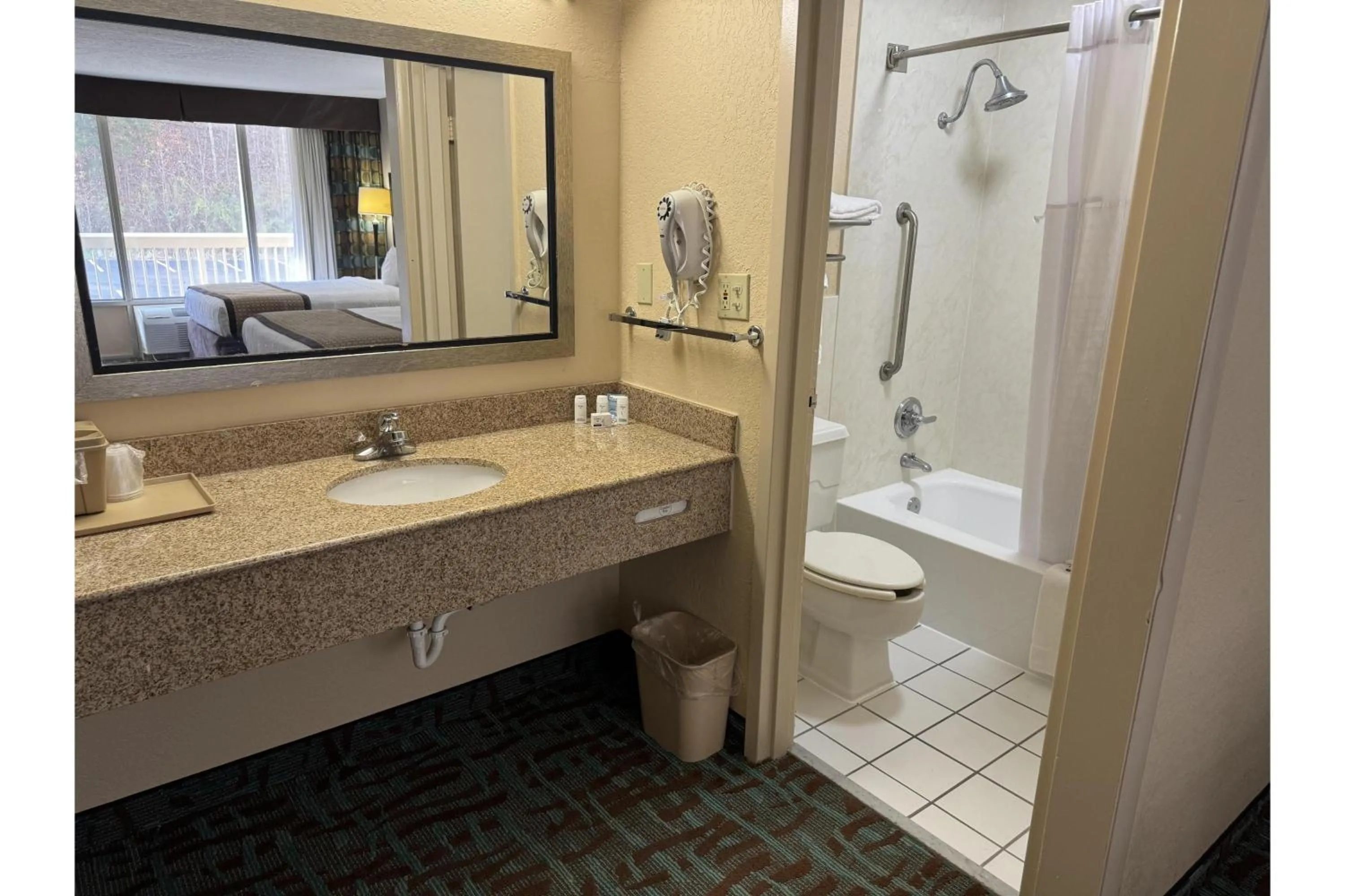 Bathroom in Quality Inn