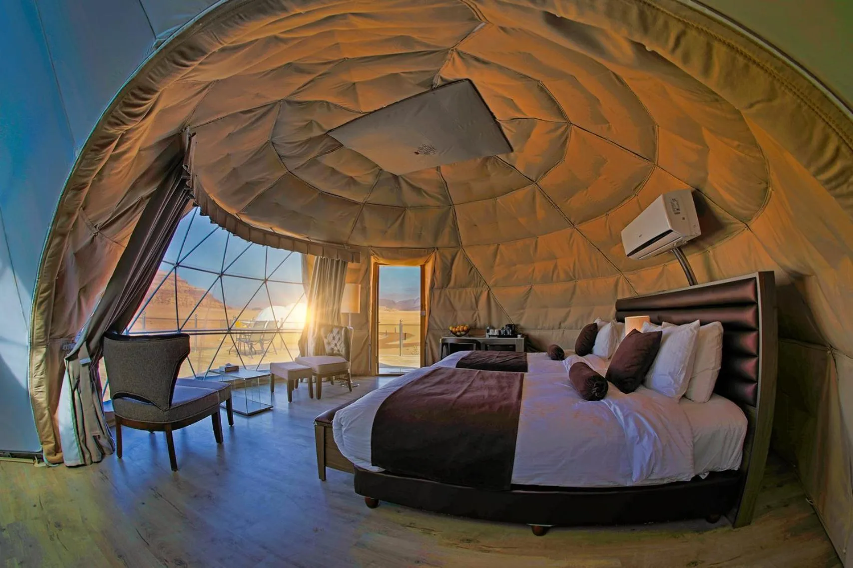 Bed in Wadi Rum UFO Luxotel