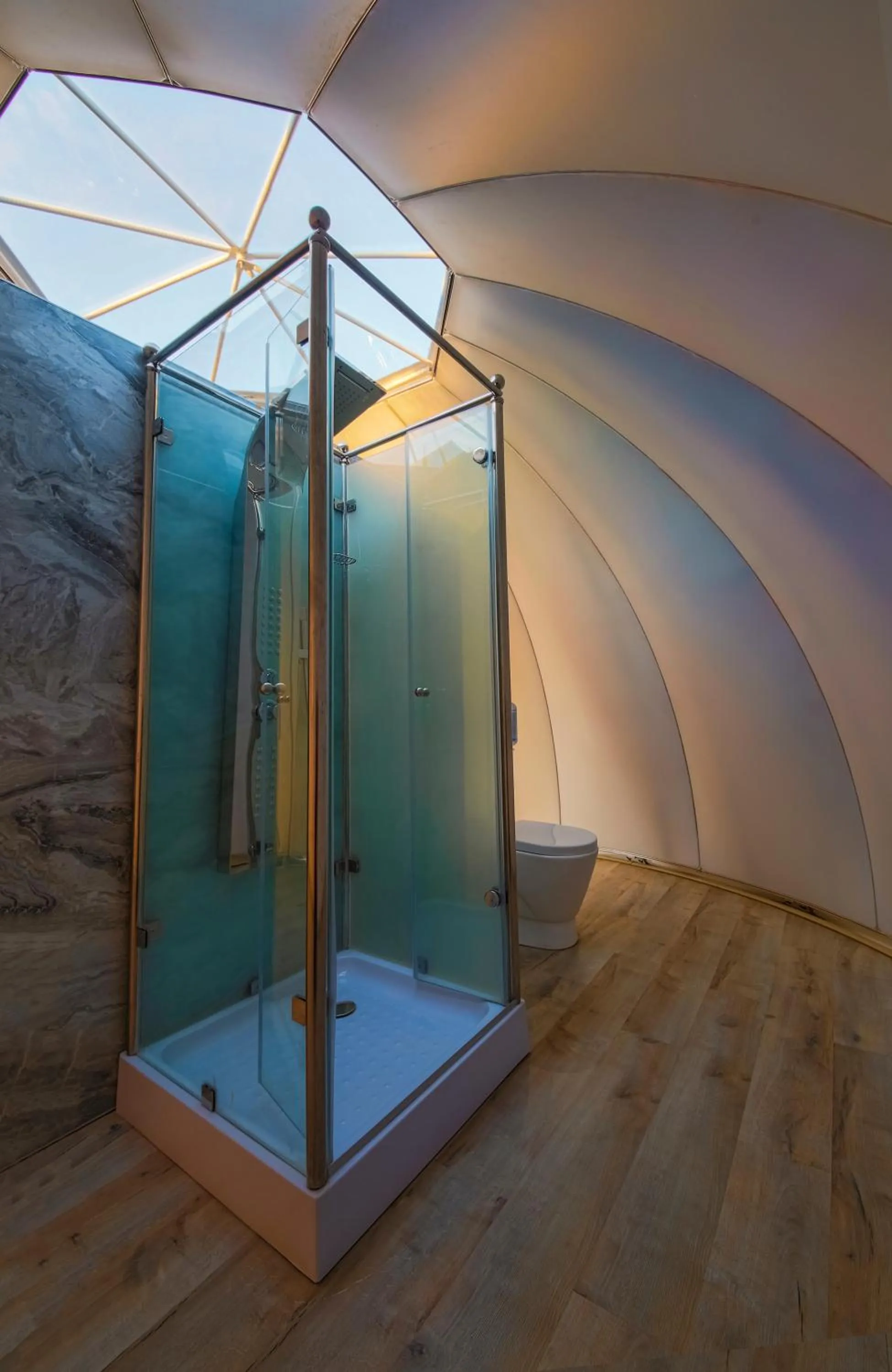 Bathroom in Wadi Rum UFO Luxotel