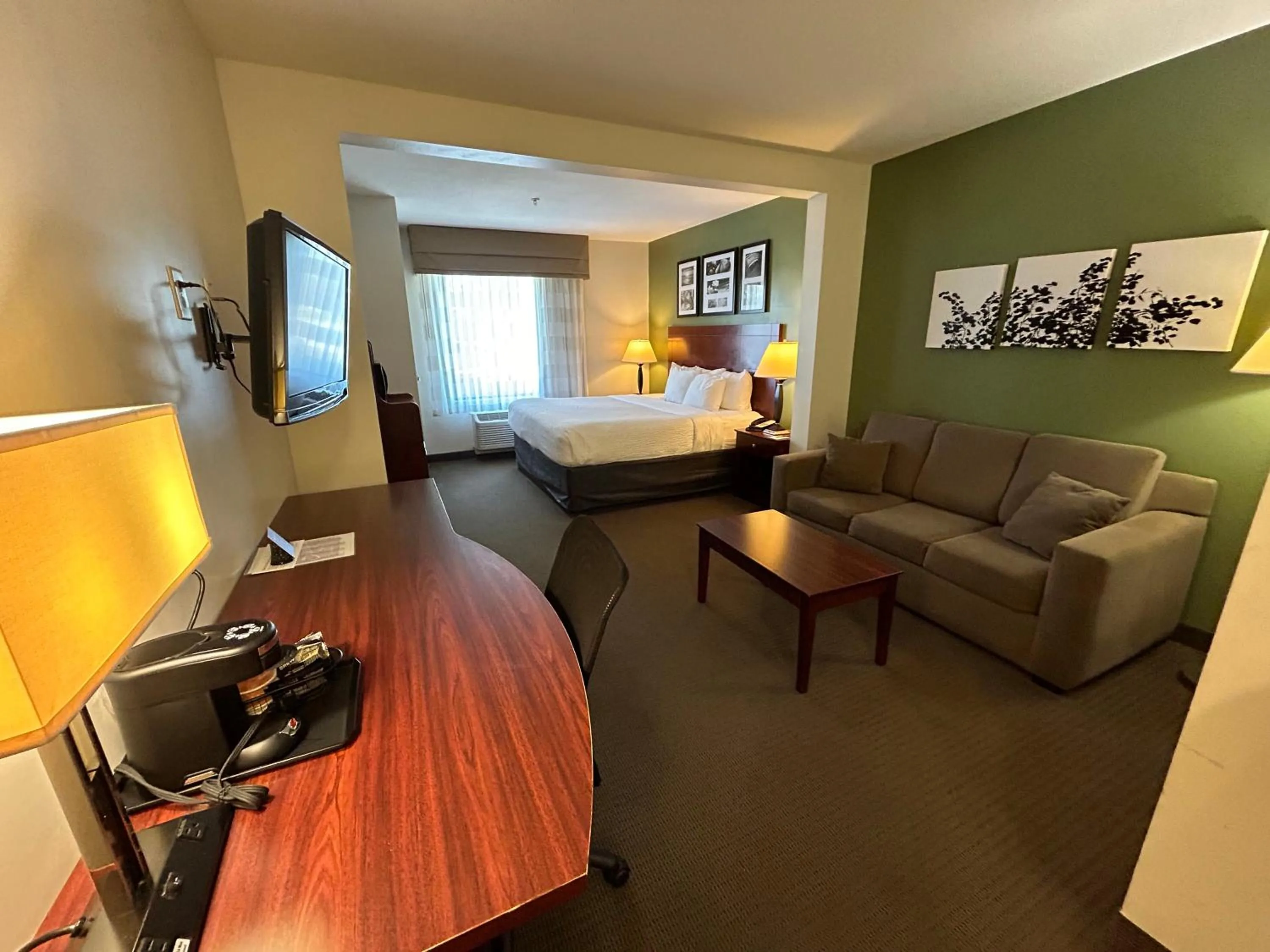 Bed in Sleep Inn & Suites Manchester near Arnold AFB