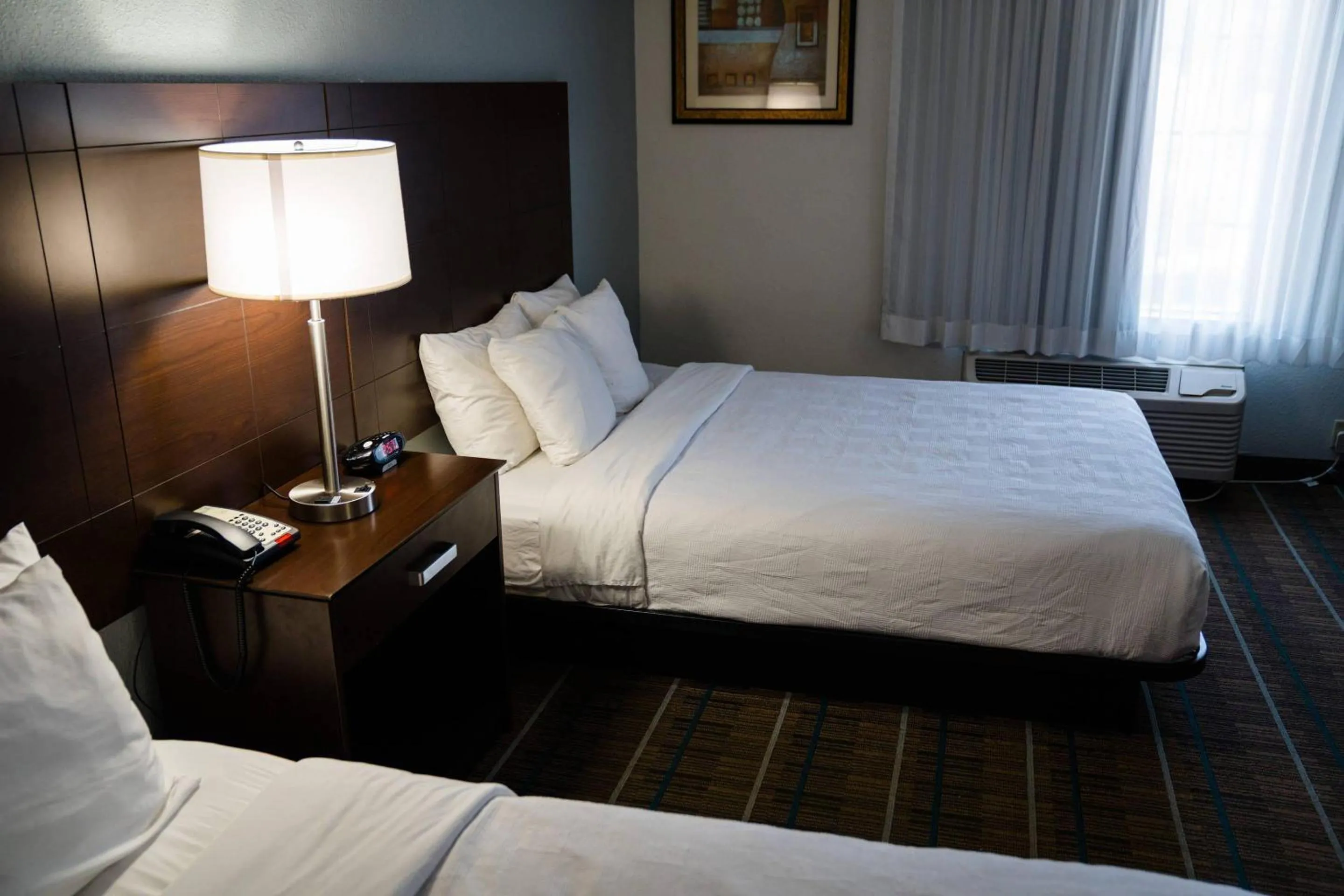 Bedroom, Bed in MainStay Suites Knoxville North I-75