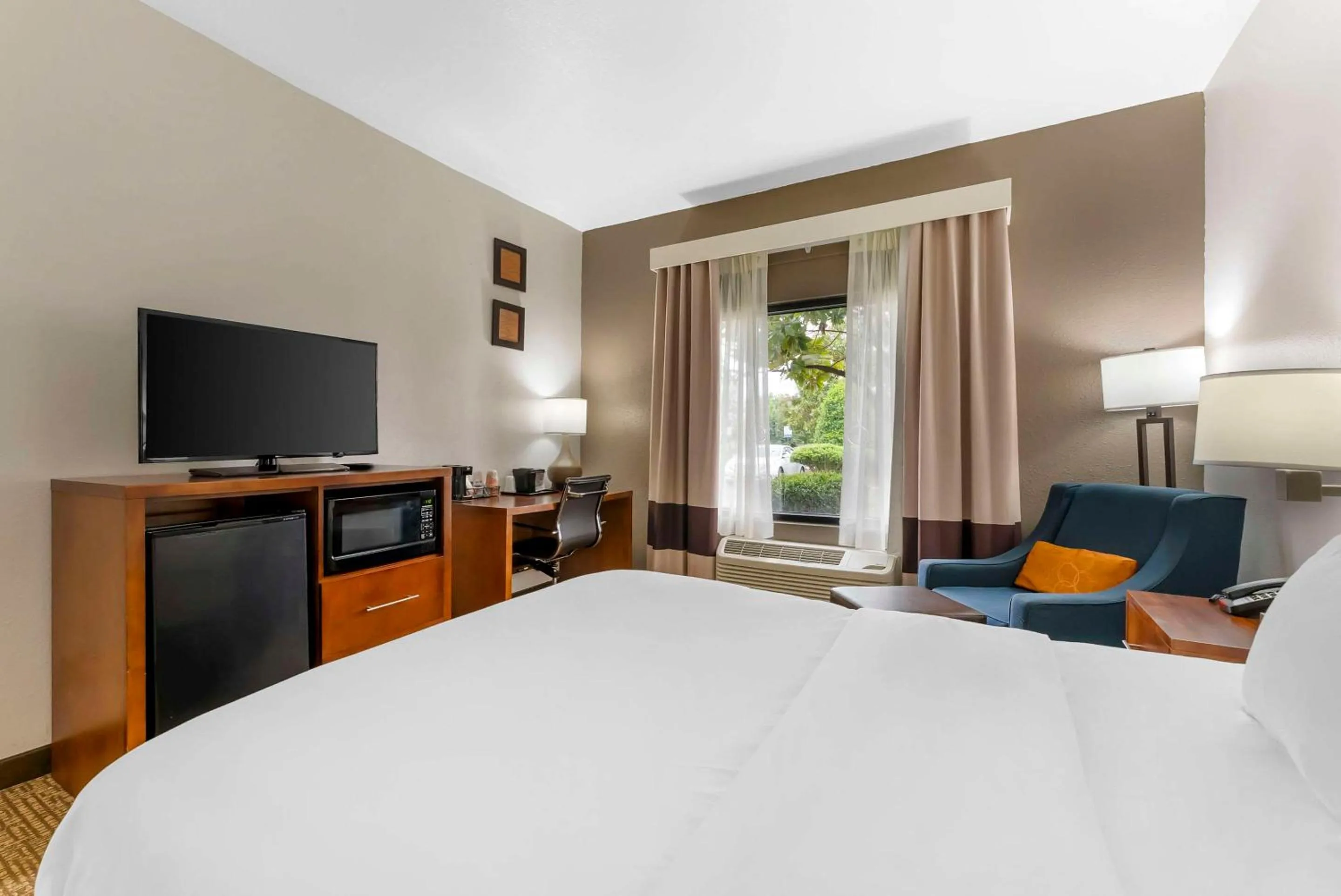 Bedroom, Bed in Comfort Inn Brownsville I-40