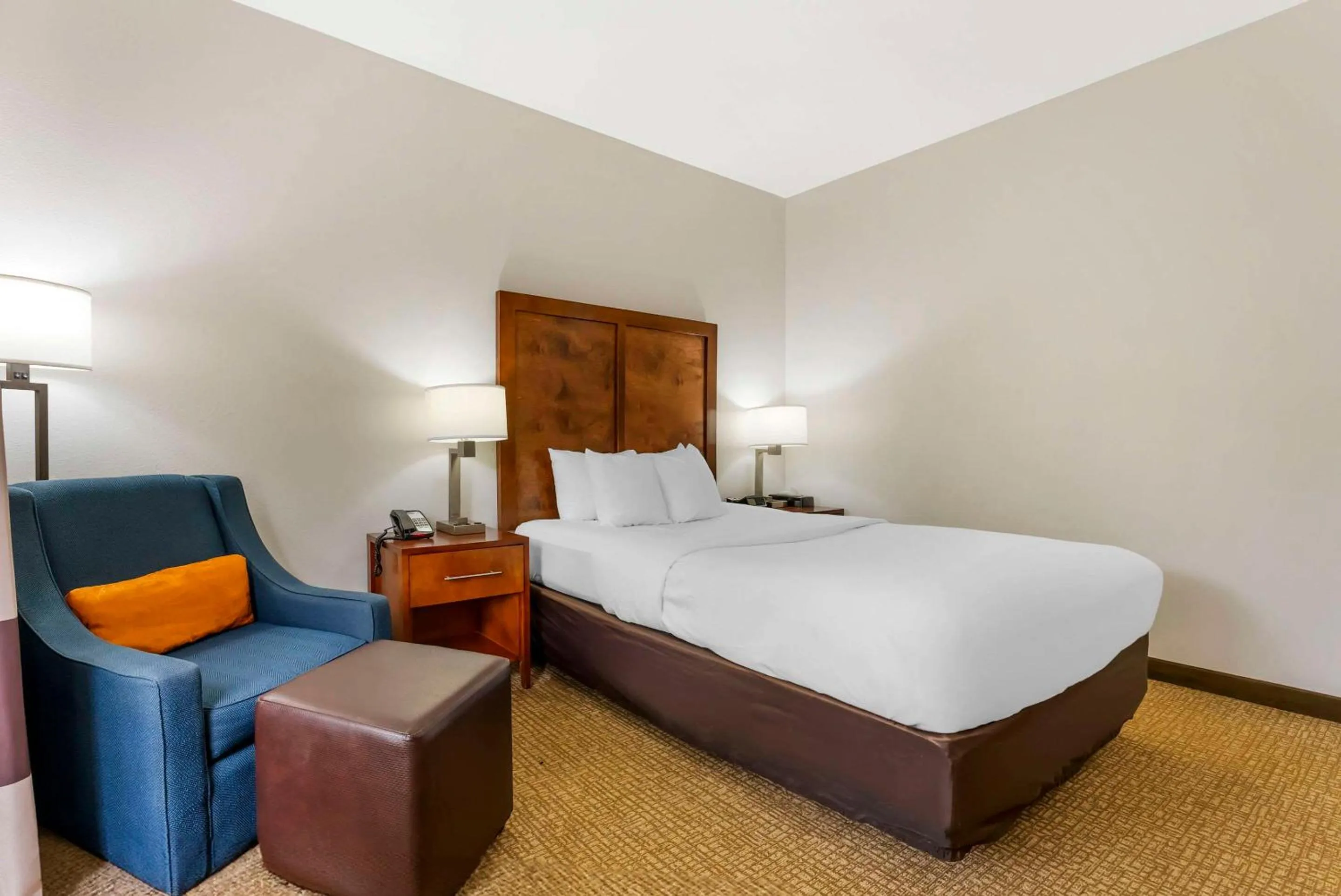 Bedroom, Bed in Comfort Inn Brownsville I-40