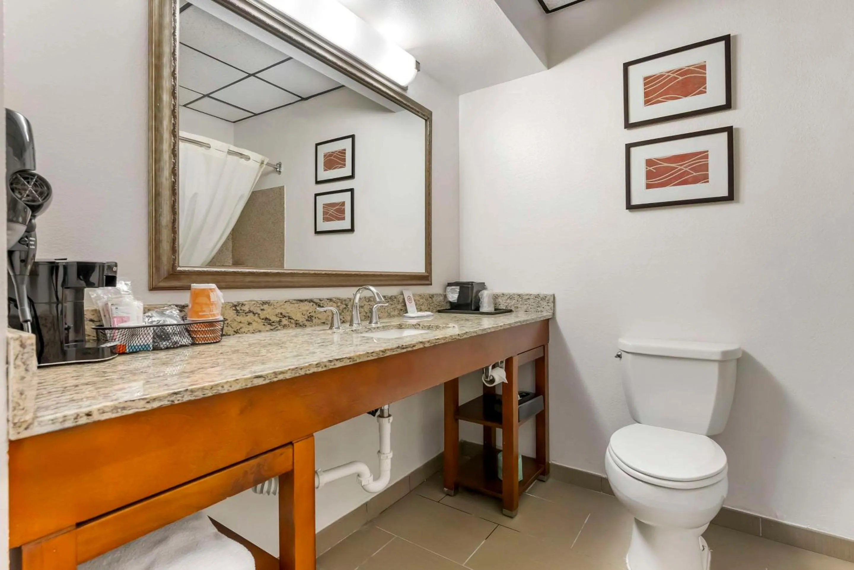 Bedroom in Comfort Inn Brownsville I-40