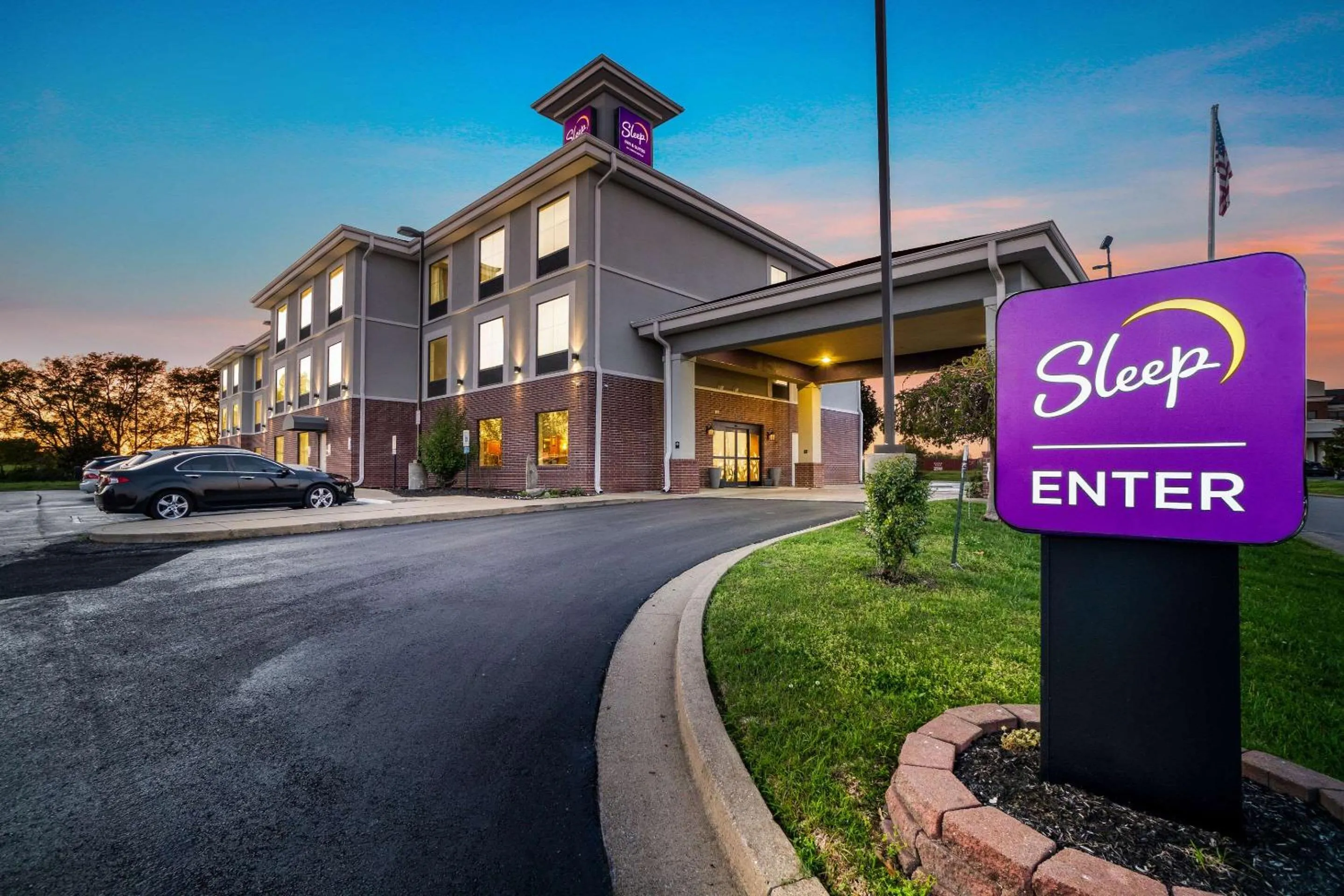 Property building in Sleep Inn & Suites Dyersburg I-155