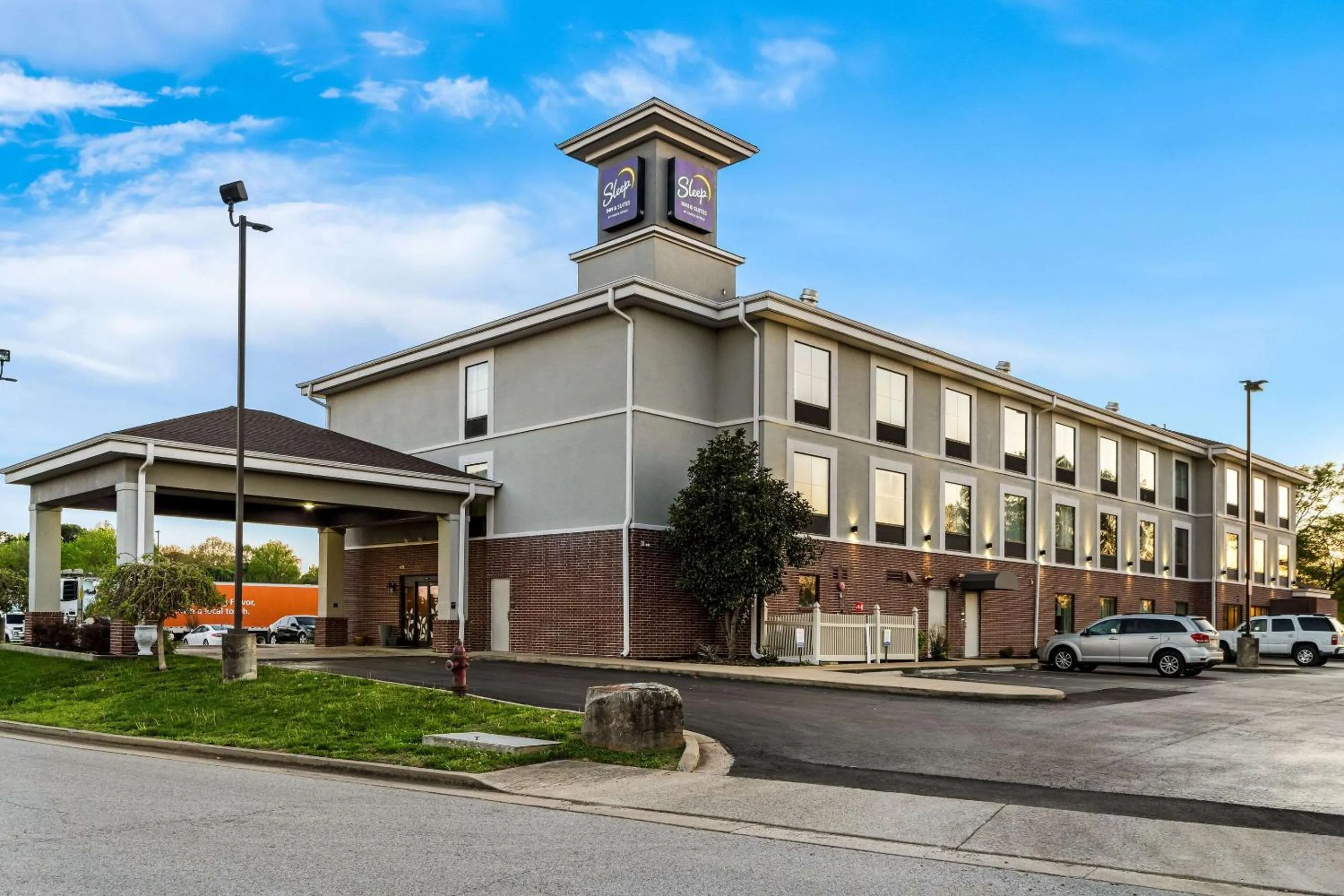 Property building in Sleep Inn & Suites Dyersburg I-155