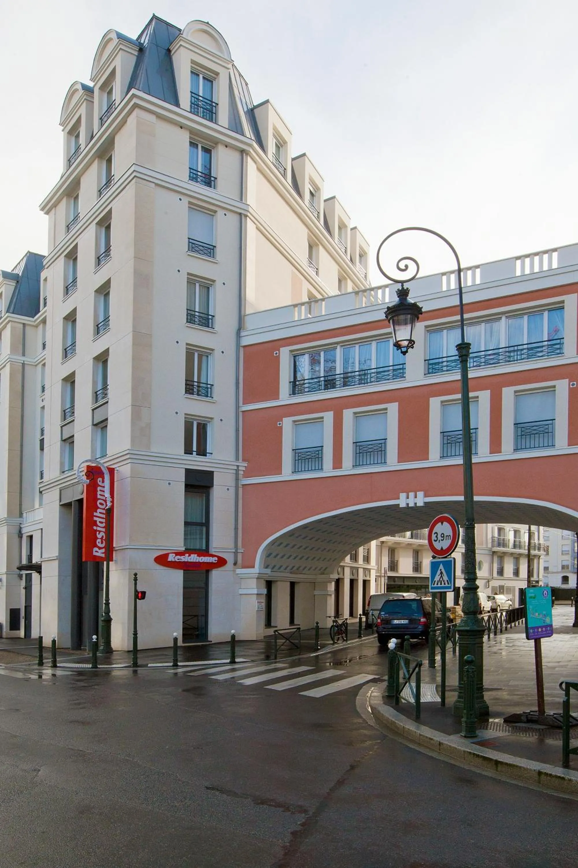 Facade/entrance in Residhome Puteaux La défense