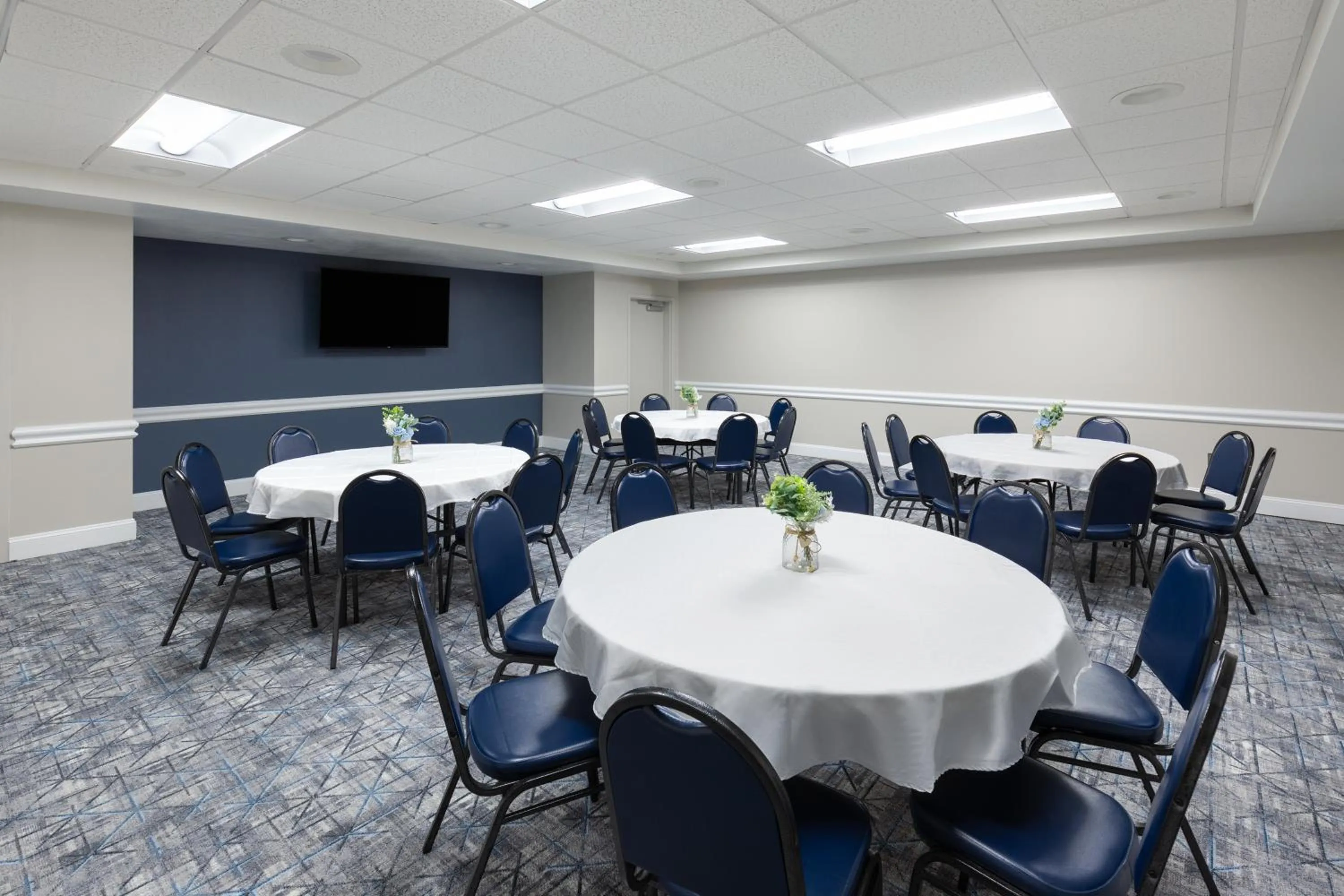 Meeting/conference room in The Walden, Trademark Collection By Wyndham