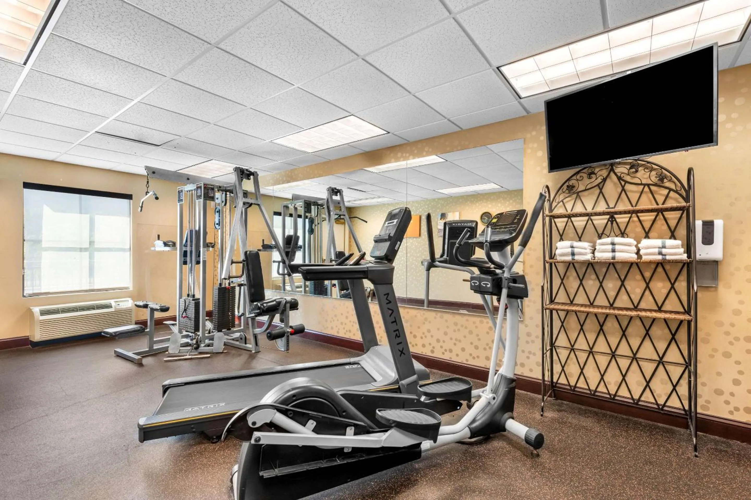 Fitness centre/facilities in Comfort Inn Harriman