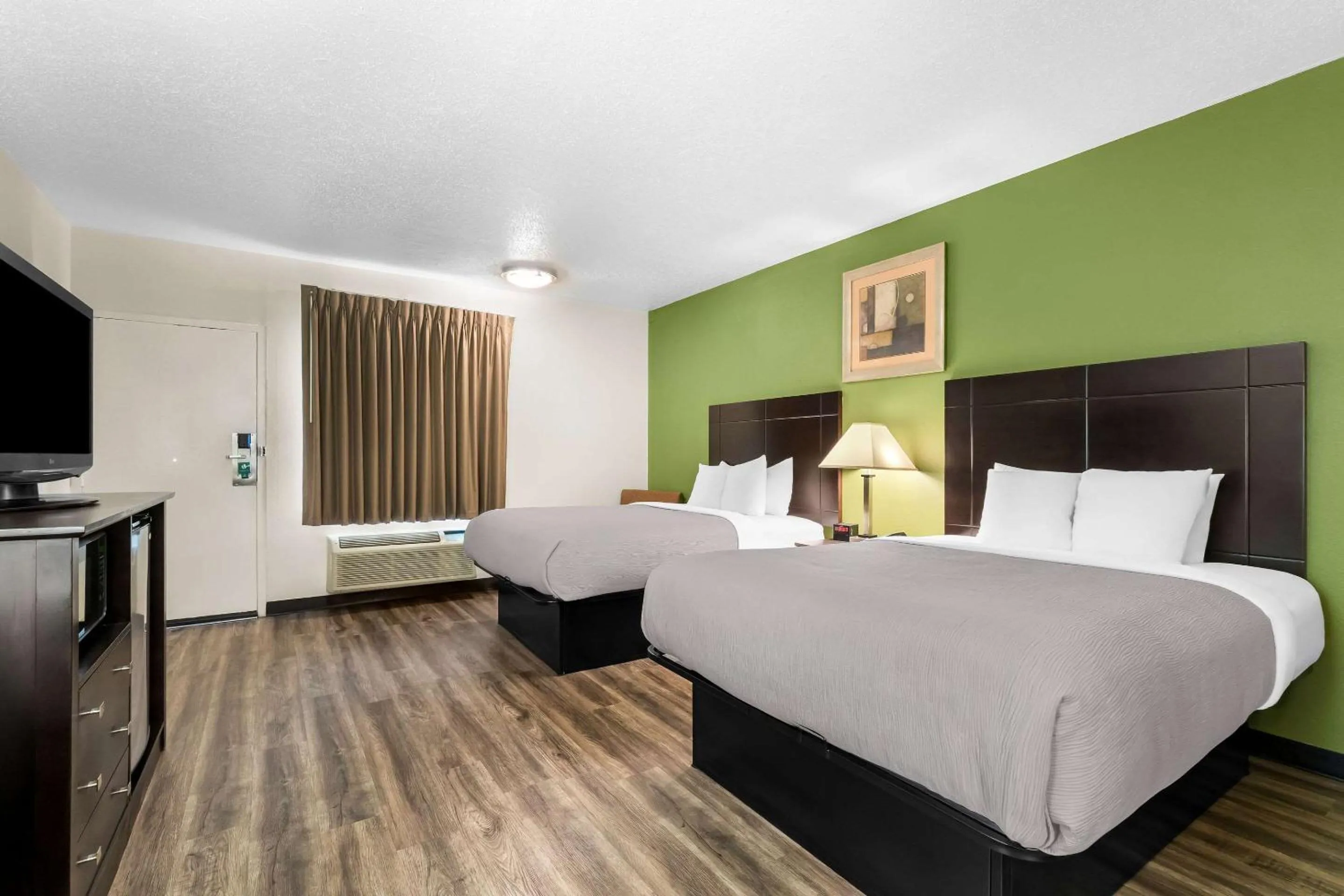 Bedroom, Bed in Quality Inn Tullahoma