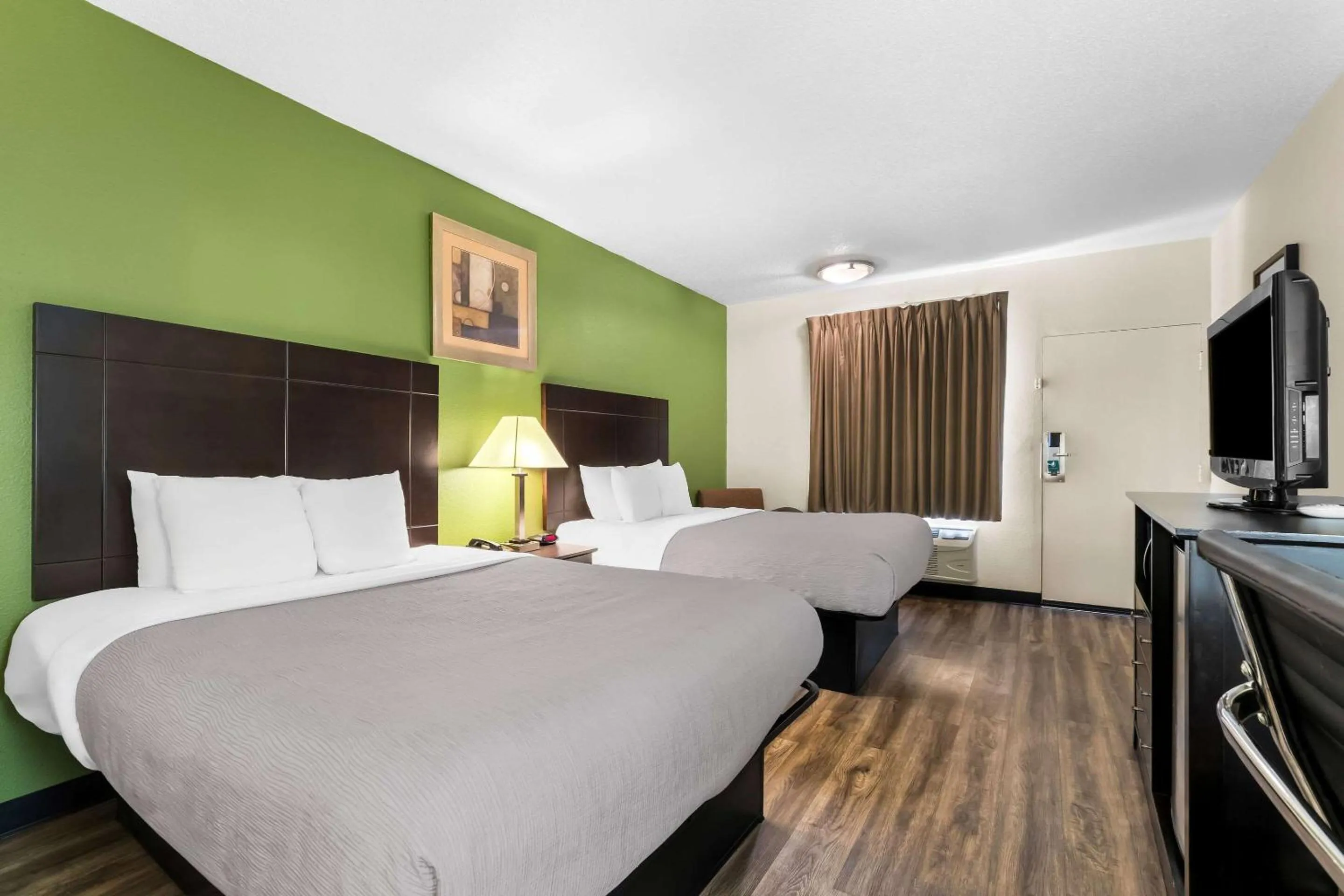 Bedroom, Bed in Quality Inn Tullahoma