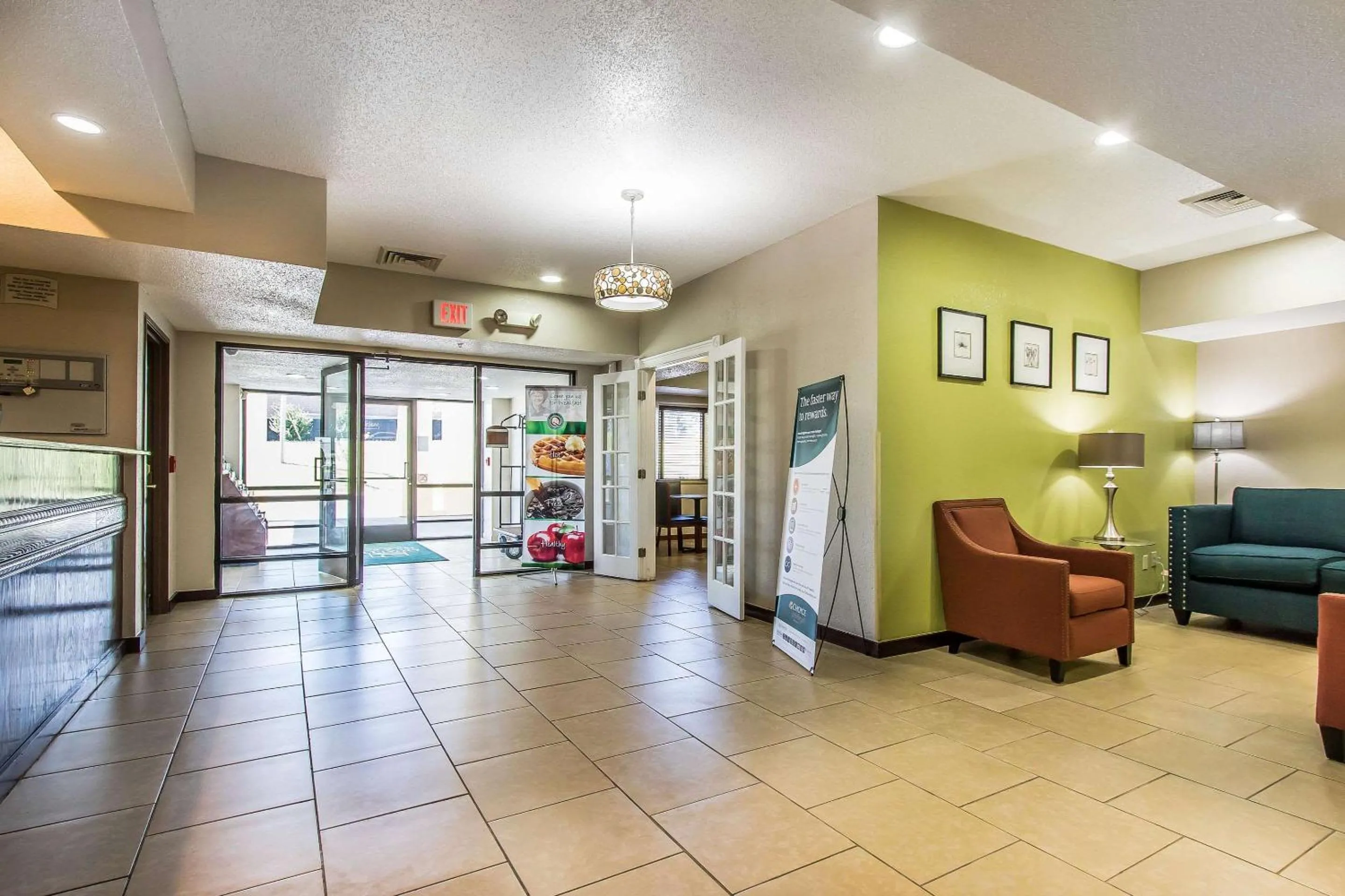 Lobby or reception in Quality Inn & Suites